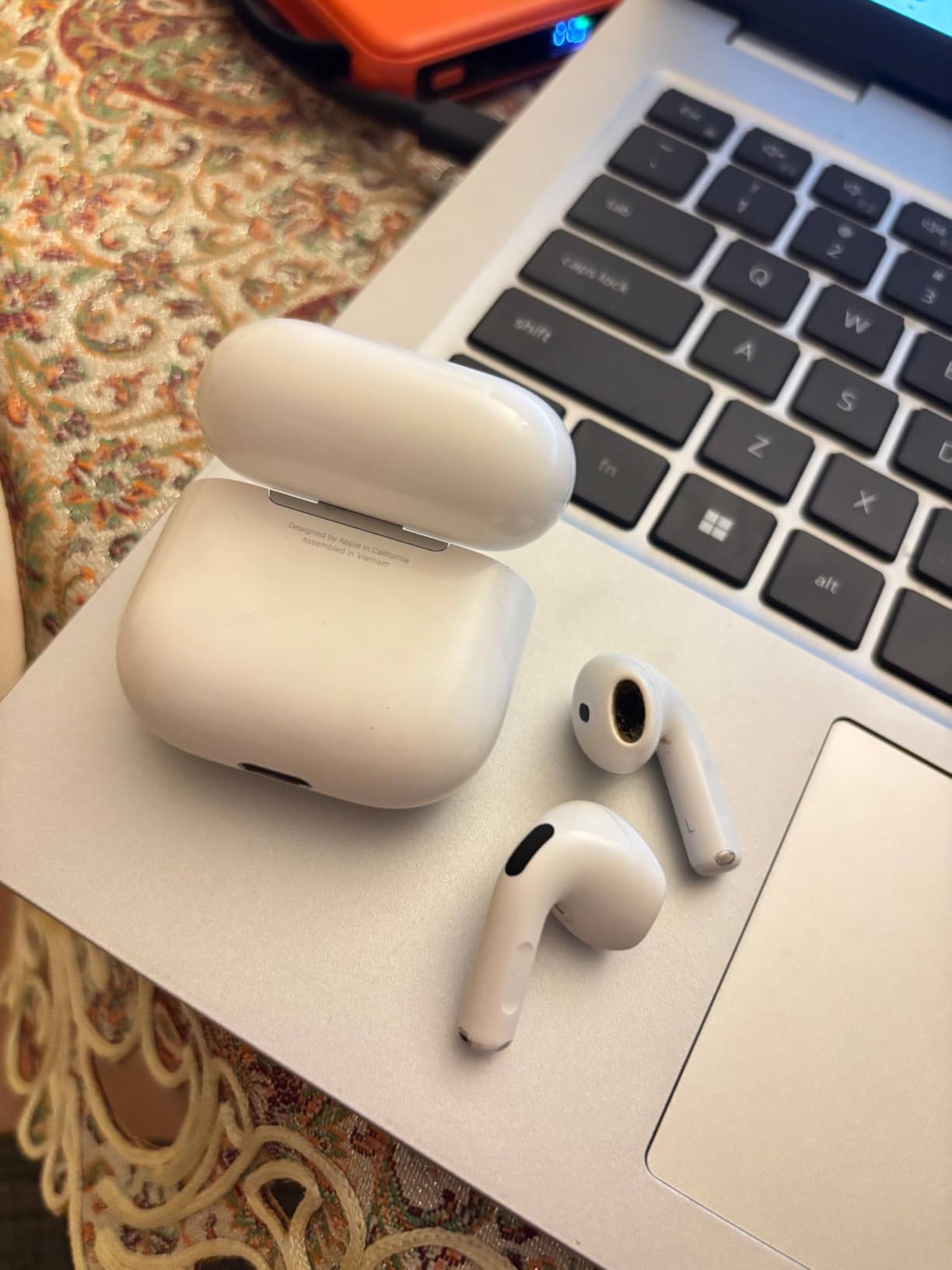 Apple AirPods 4 Wireless Earbuds, Bluetooth Headphones, Personalized Spatial Audio, Sweat and Water Resistant, USB-C Charging Case, H2 Chip, Up to 30 Hours of Battery Life customer photo 1