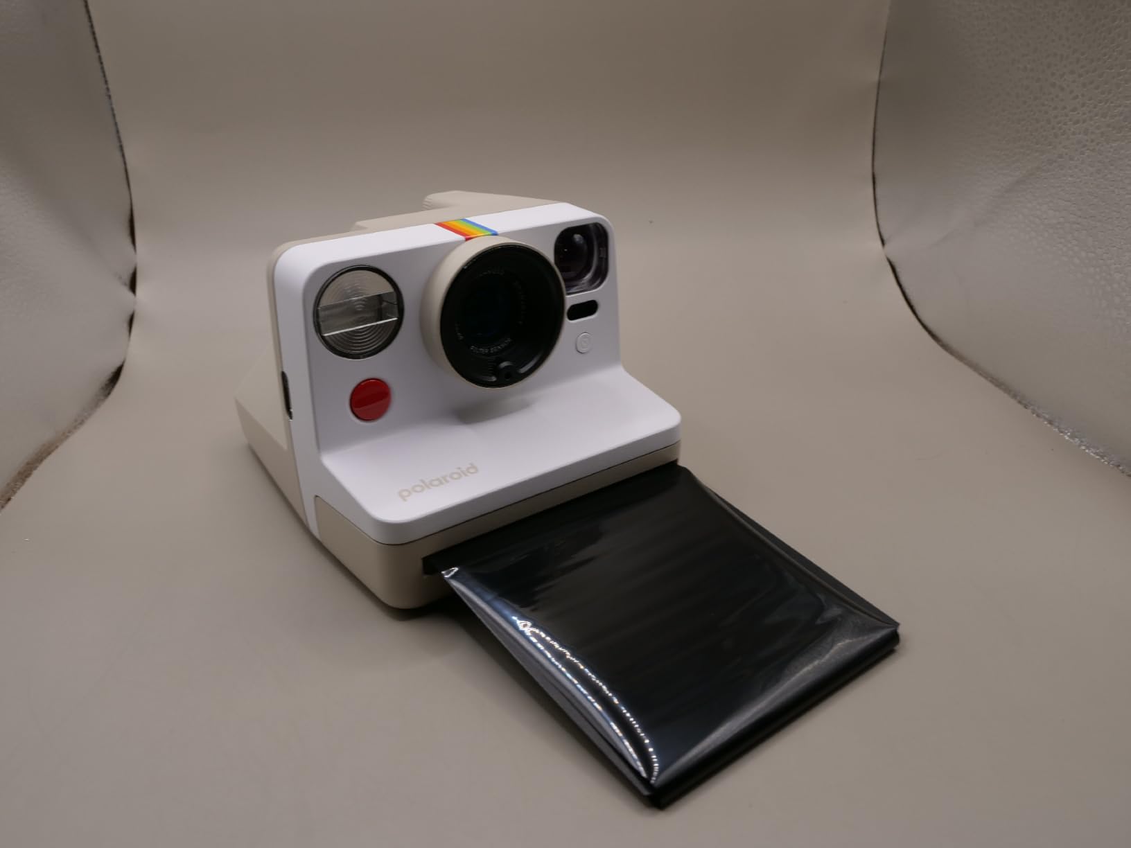 Polaroid Now 3rd Generation I-Type Instant Camera + Film Bundle (Black) customer photo 1