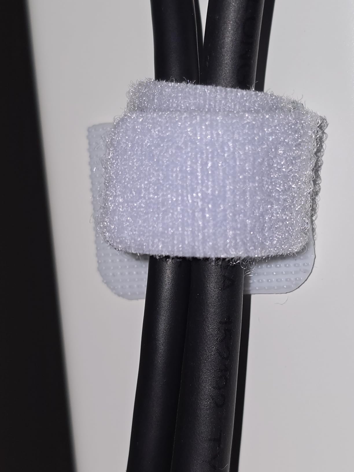 Cable Management Under Desk, 【Up to 15 Cord】【Enhanced Wire Holder】 Cord Organizer, Adjustable Hook and Loop Cable Ties, Home Office Essentials, Cable Hider Clips Under Table, 20 Pair customer photo 1