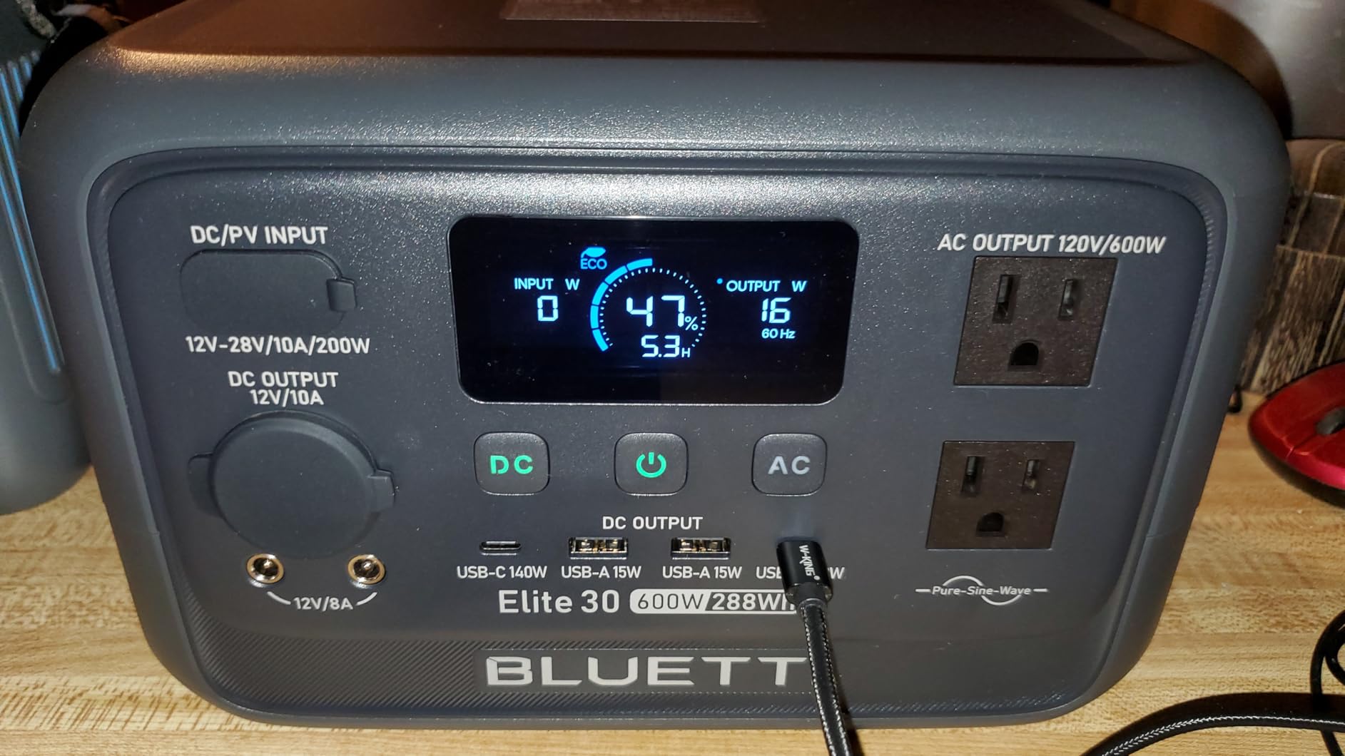BLUETTI Elite 30 V2 Portable Power Station 600W (Power Lifting 1500W), 288Wh LiFePO4 Battery with 10ms UPS, Emergency Backup Power for Home Blackout/Winter Storm, Solar Generator for Camping/Road Trip customer photo 1