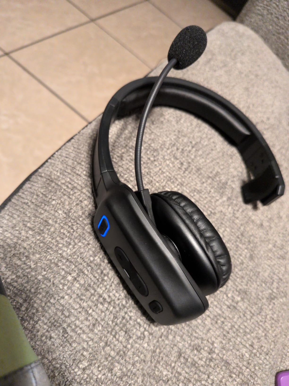 Trucker Bluetooth Headset, 60-Hour AI Noise-Canceling Mic for Driving | Mute Button, Multipoint Pairing, Single-Ear Design, Over-Ear Comfort, Bluetooth 5.2 Wireless Headphone, Phone/PC, Office/Work customer photo 2