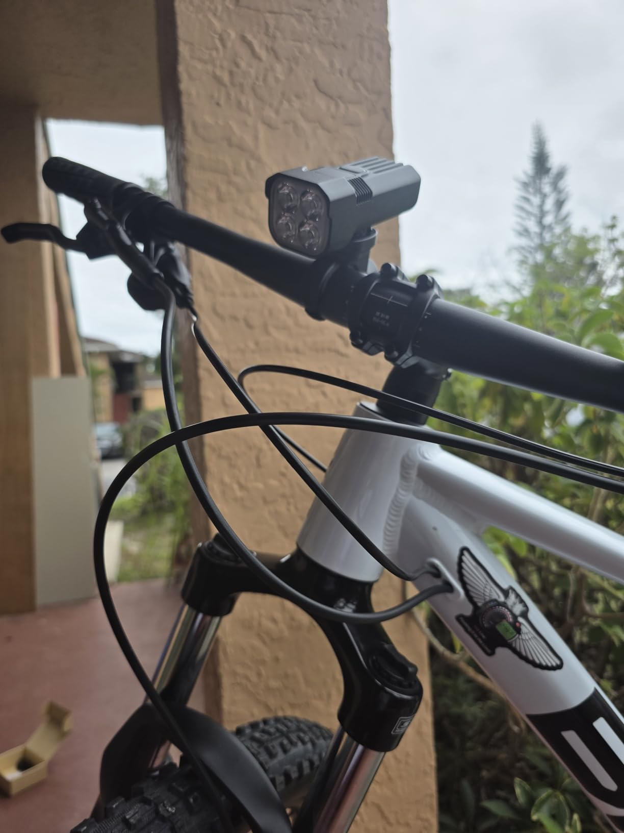 Bike Light for Night Riding, 2000LM/1000LM Bicycle Headlight & Taillight, Multiple Modes, 3000mAh/2000mAh USB-C Rechargeable Waterproof LED Bright Bike Headlights for Cyclists and Commuters customer photo 1