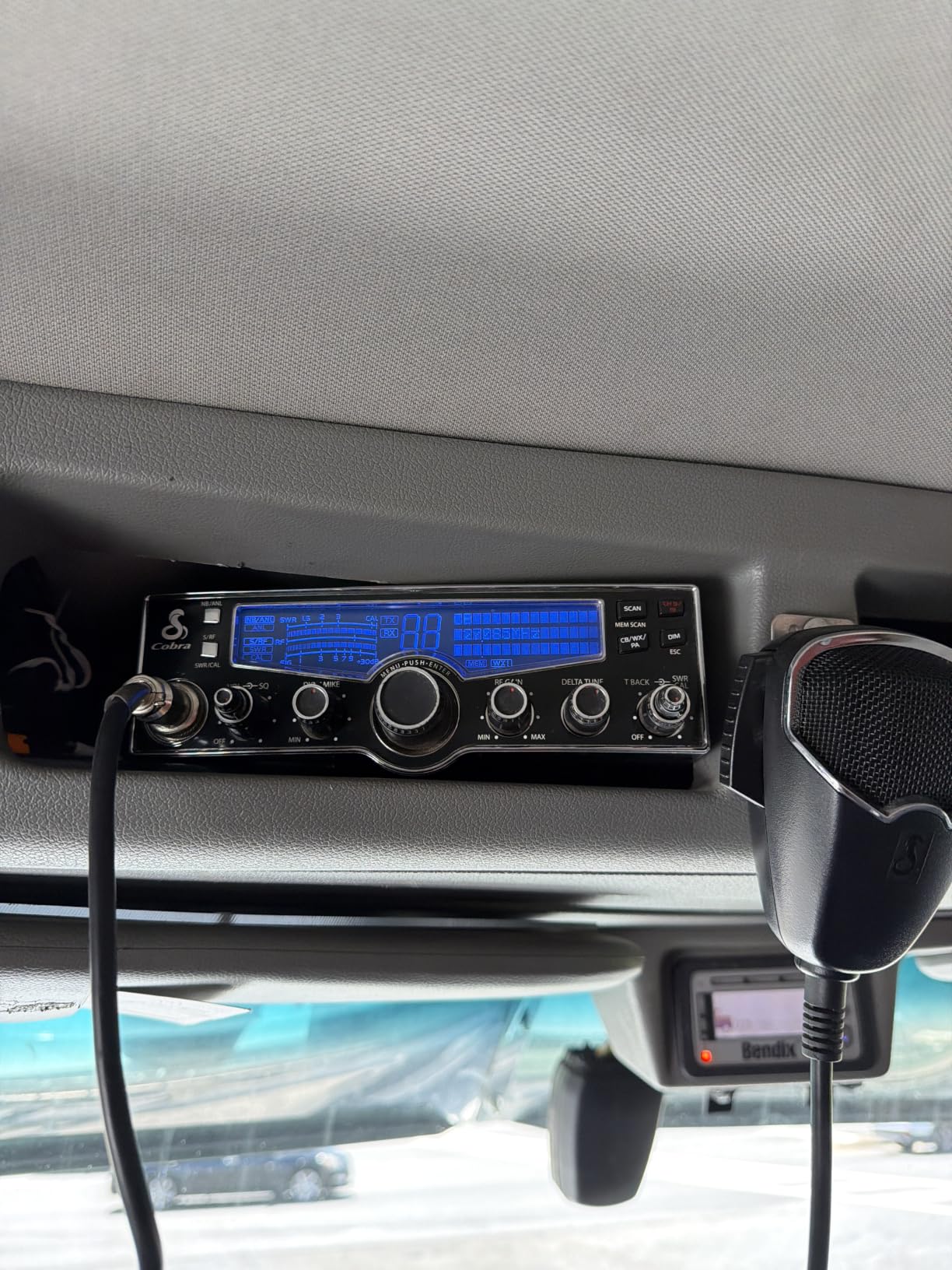 Cobra 29LX AM/FM Professional CB Radio customer photo 1