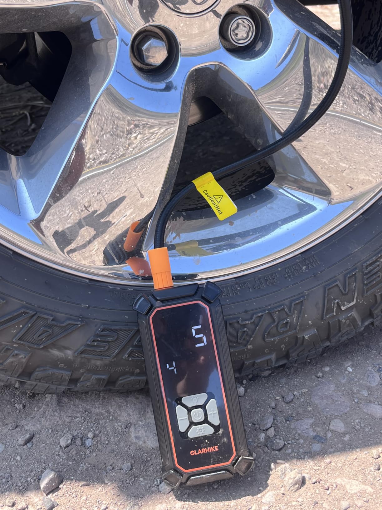 OlarHike Tire Inflator Portable Air Compressor, Dual Power-3 * 2000mAh & 12V DC | Lightning-Fast Inflation, Auto Shut-off, Cordless Air Pump for Car Tires, Bikes, Balls with LED & Digital Pressure Gauge customer photo 2