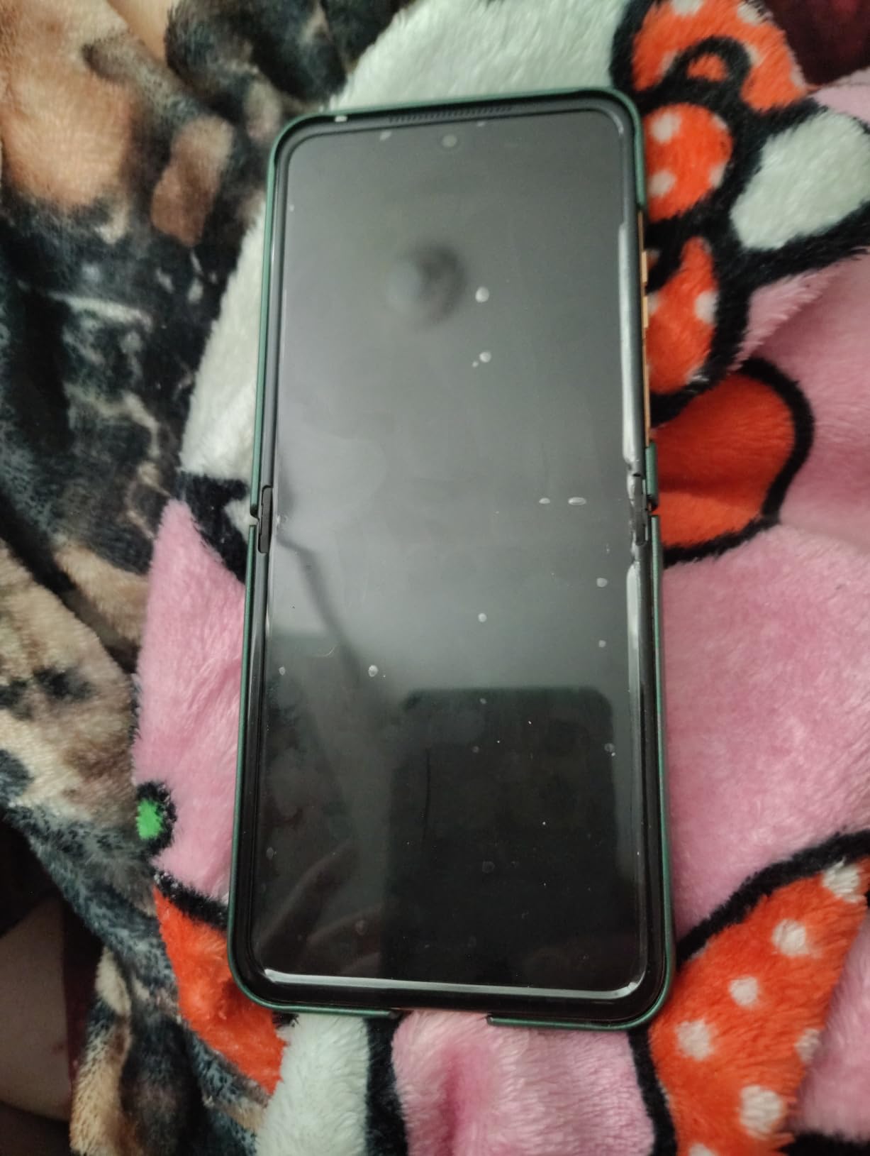 Motorola Moto Razr+ 2025, 256GB + 12GB RAM, Pantone Mocha Mousse - Unlocked customer photo 1