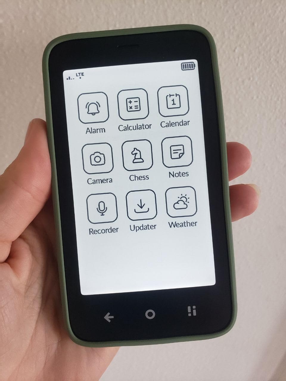 mudita Kompakt Minimalist Dumb Phone with E Ink Display - Unlocked Cell Phone for Focus, Privacy & Distraction-Free Living customer photo 1