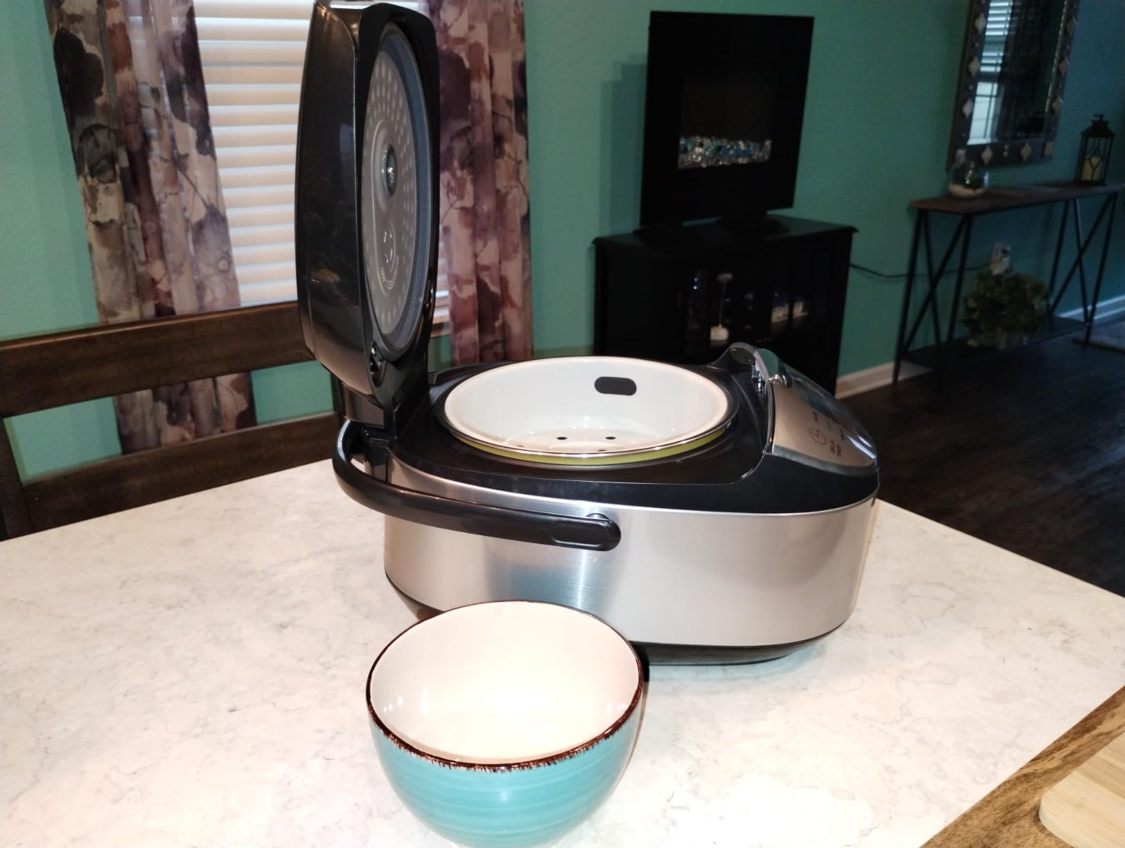 COMFEE' Japanese Style Rice Cooker with Fuzzy Logic, 10-Cups Uncooked Rice | large capacity, 11 presets, auto keep warm, 24-hr delay timer customer photo 1