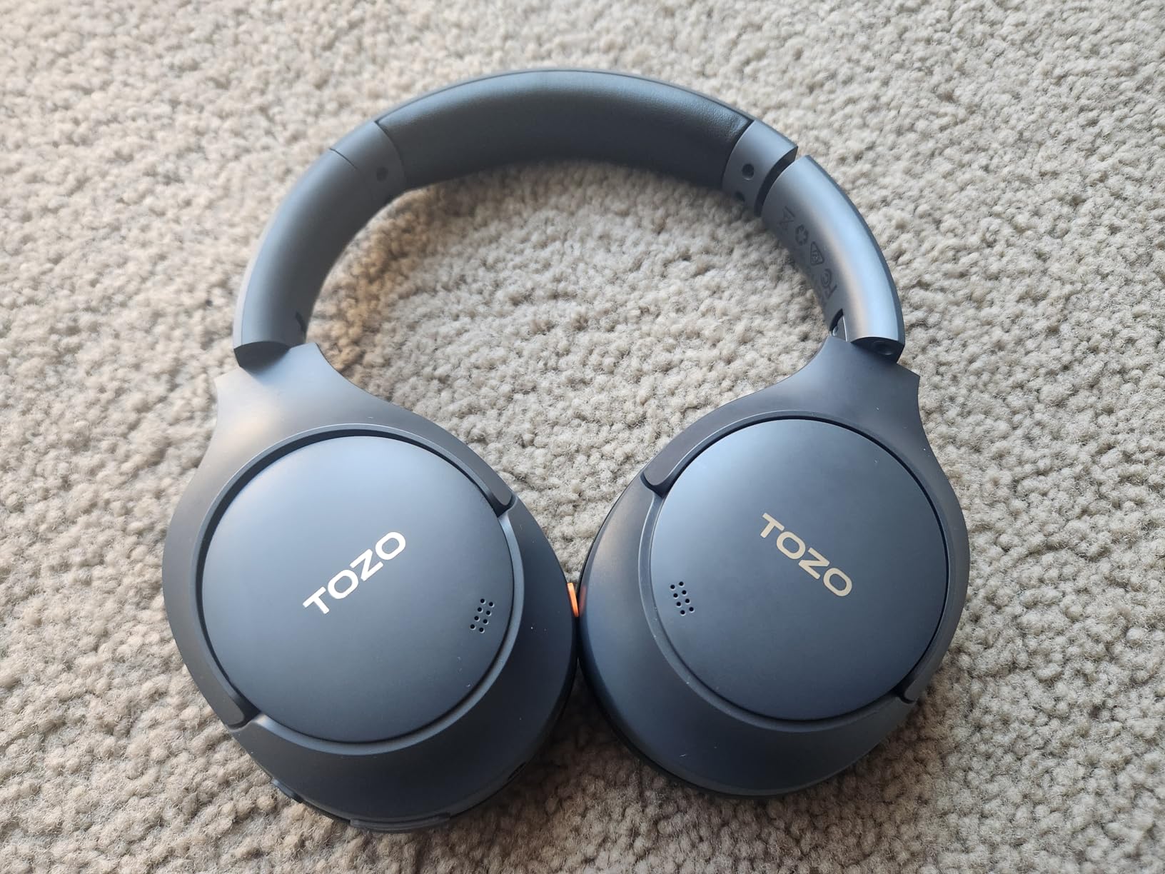 TOZO HT3 Hybrid Noise Cancelling Wireless Headphones, 90H Over Ear Headset | Hi Res Audio, AI Voice Assistant, Dual Device Connection, 32 Custom EQs, Built In 5 Mics, ANC, Foldable, Bluetooth 6.0 customer photo 2