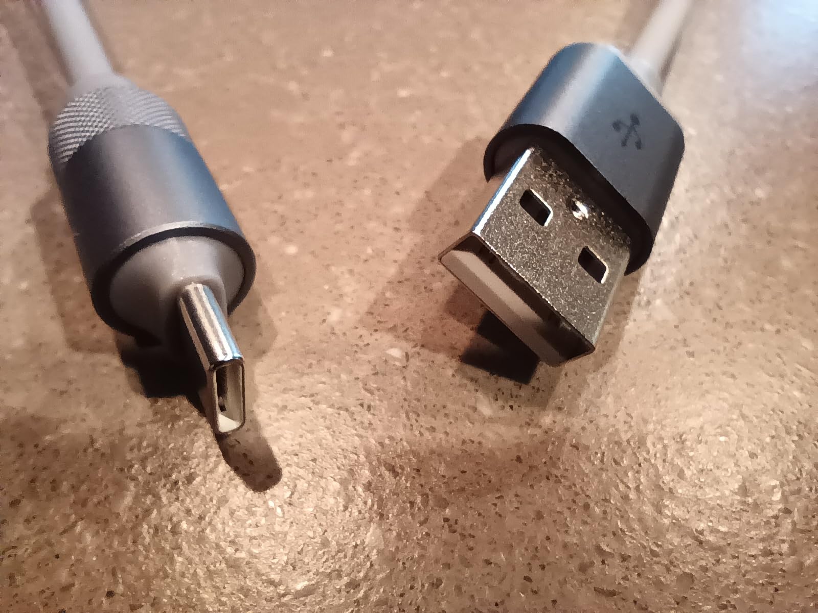 LISEN Coiled USB C Cable, USB A to USB C Cable 2 Pack Type C Charger Cord | for Car Android Auto & CarPlay Cord for Home, Office Compatible with Phone 17/16/15 Samsung Galaxy S25/S24, Gray Short 4FT customer photo 2