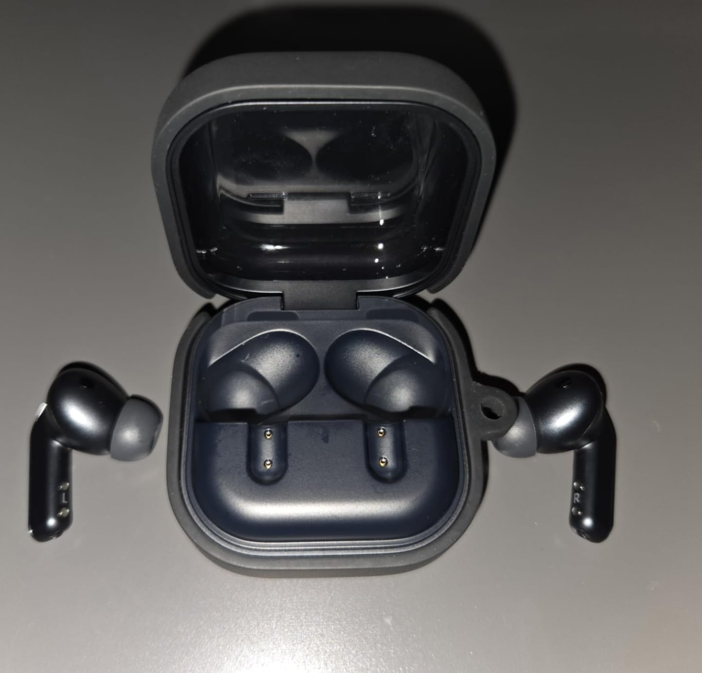 Samsung Galaxy Buds 4 Pro (2026) AI True Wireless Bluetooth Earbuds, Black | Hi-Res Audio, 2-Way Speaker, ANC 2.0, Optimized Comfort, IP57, Live Translation customer photo 2