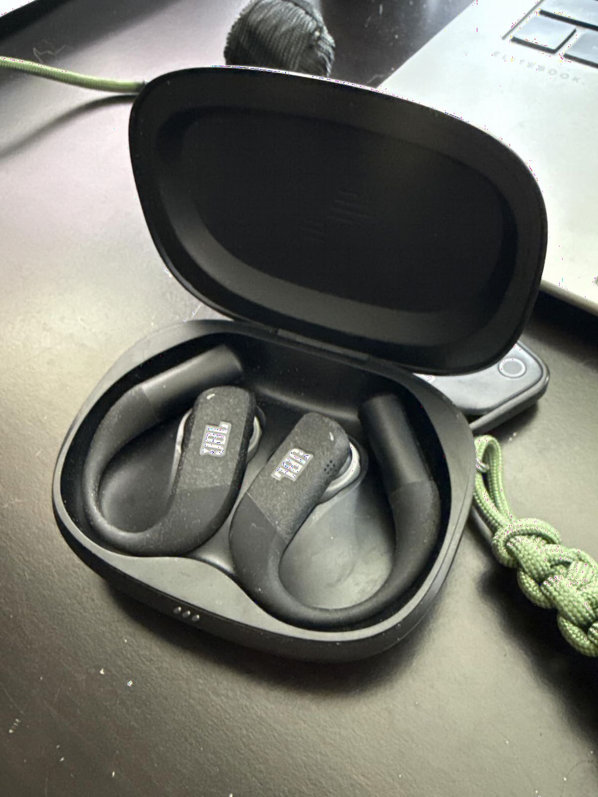 JBL Endurance Peak 4 - Cancelling Sport Earbuds - Black/Grey | Adaptive Noise Cancelling with Smart Ambient, IP68 water and dust proof, Secure fit with TwistLock design customer photo 1