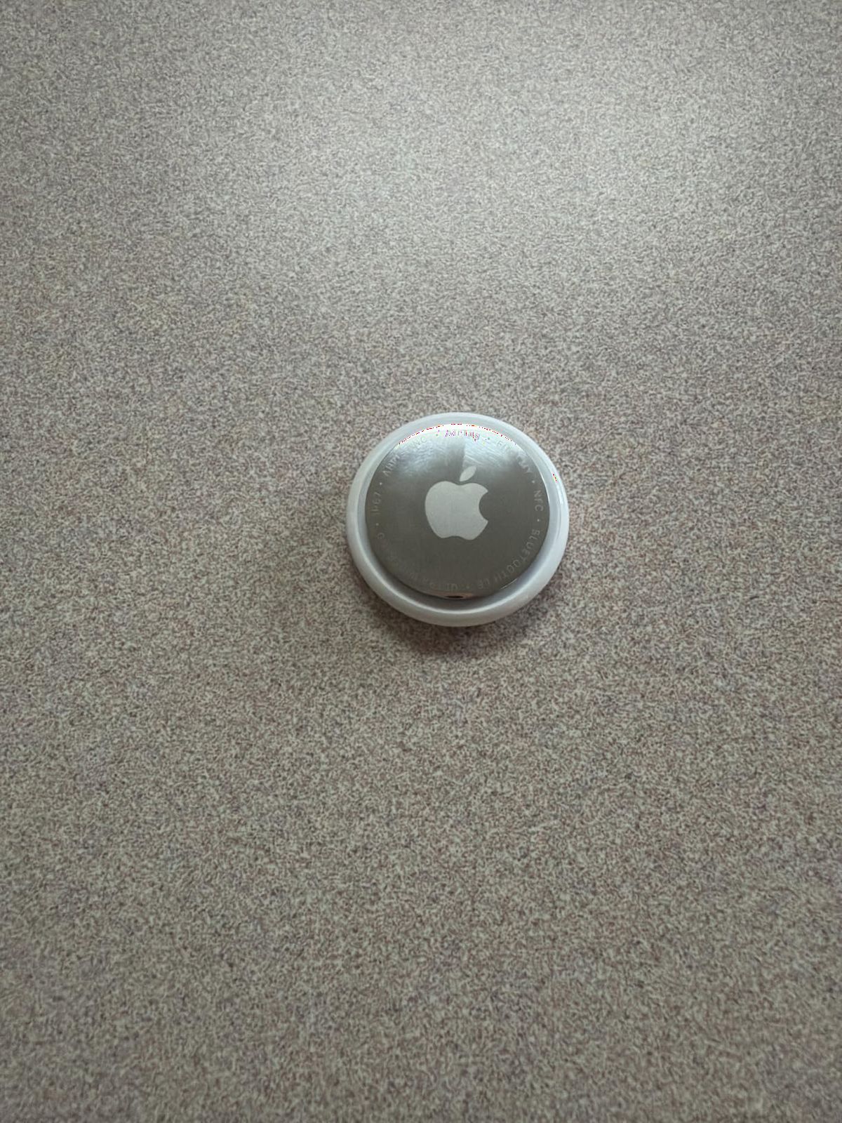 AirTag (2nd Generation) - 4 Pack: Tracker for Keychain, Wallet, and More; Locator with Sound; Simple One-Tap Setup with iPhone or iPad; Key Finder with up to 1.5X Precision Finding Range customer photo 2