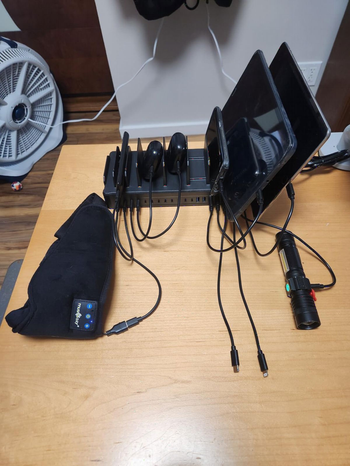 20-Port 600W Charging Station for Multiple Devices with 10 Cables | GaN5 Dual 65W Multi-device Charging Dock, Fast Charger Station for Laptop Macbooks iPhone Samsung Galaxy Android Tablet customer photo 2