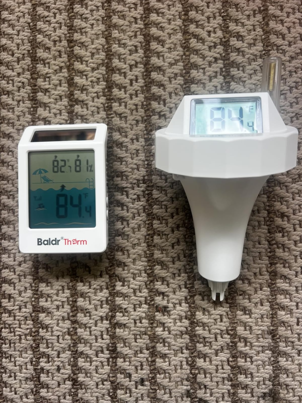 WiFi Smart Pool Thermometer, IPX8 Waterproof Floating Digital Water Temp Monitor with App, Easy Reading & Alert Notifications for Ponds, Hot Tubs, Swimming Pools customer photo 2