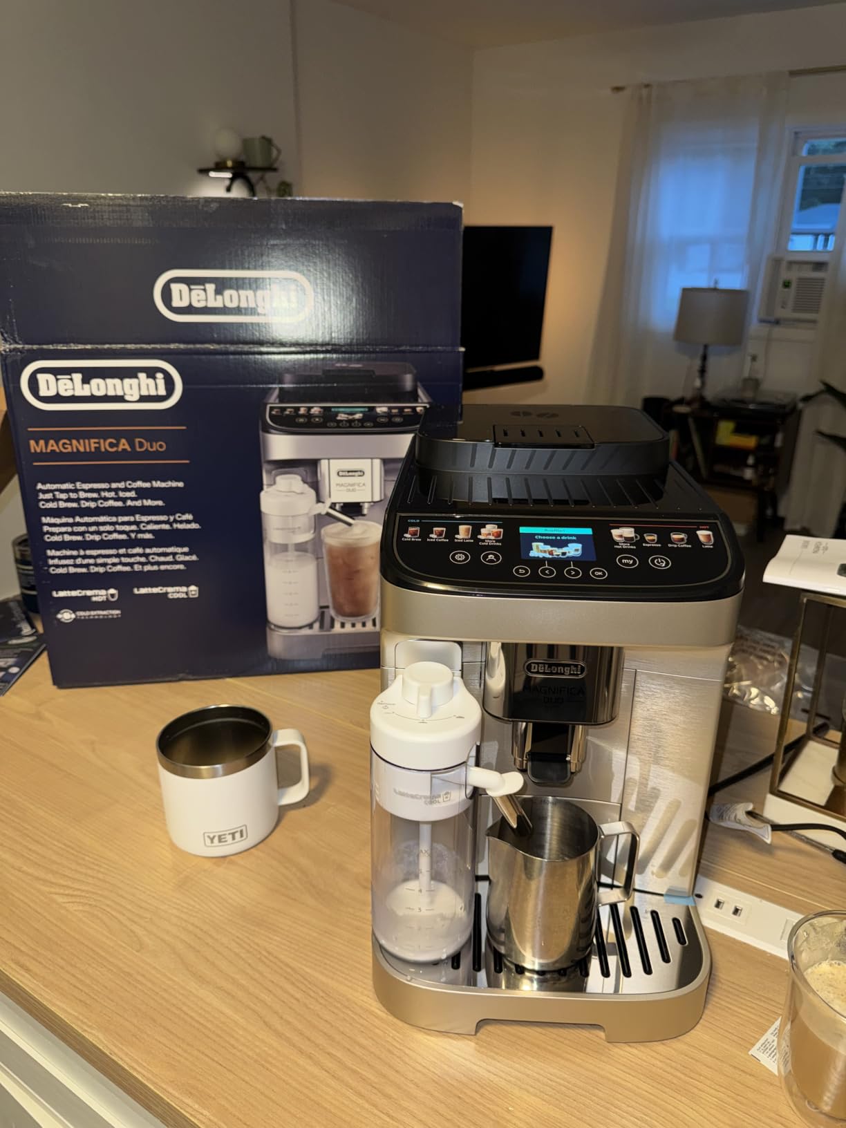 De'Longhi Magnifica Duo Automatic Espresso Machine, Milk Frother, Silver | 20 One-Touch Recipes, Hot & Cold Milk Frother, Built-In Grinder, Touchscreen Display customer photo 2