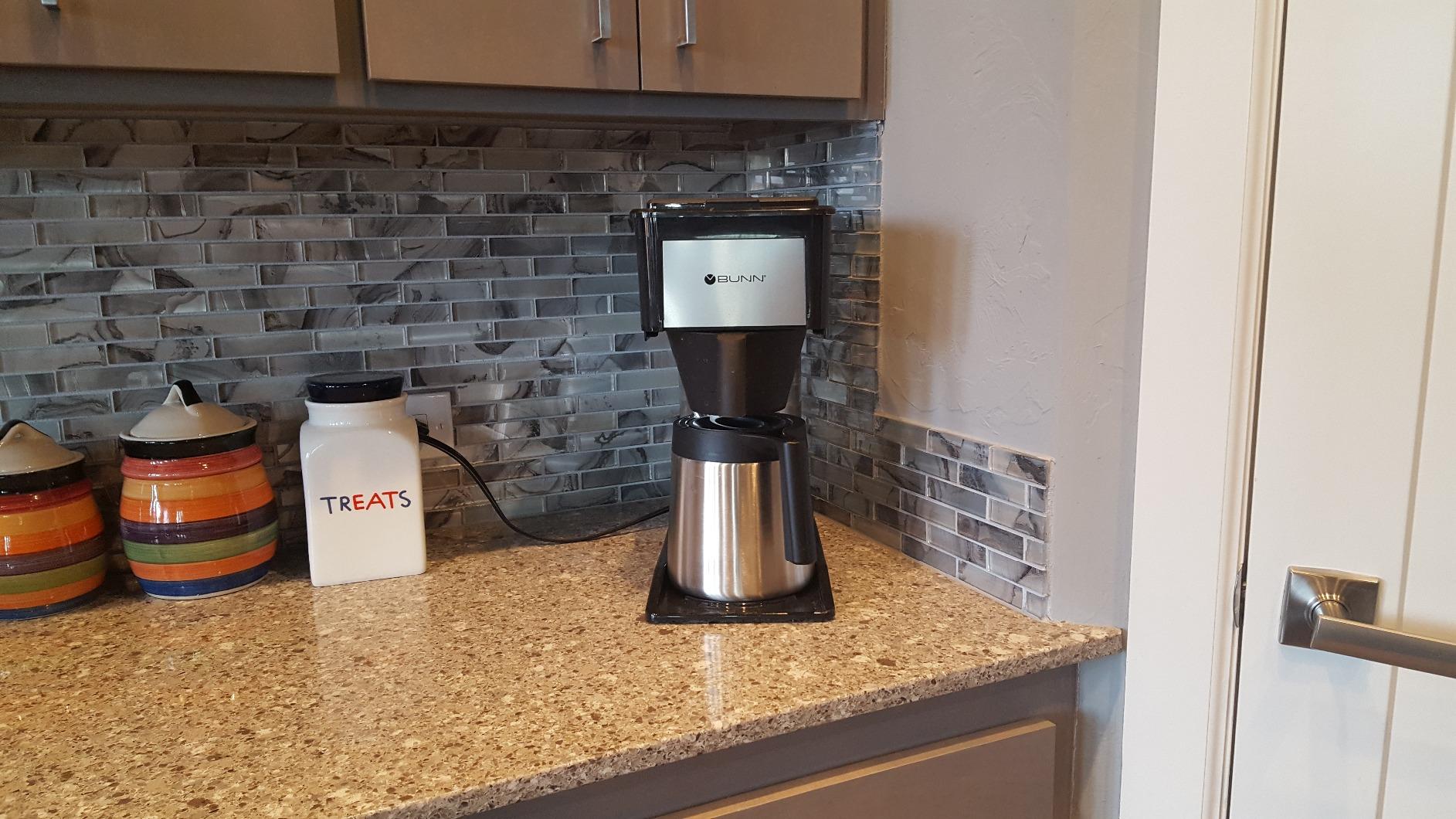 BUNN BT BT Speed Brew 10-Cup Thermal Carafe Home Coffee Brewer, Black customer photo 1