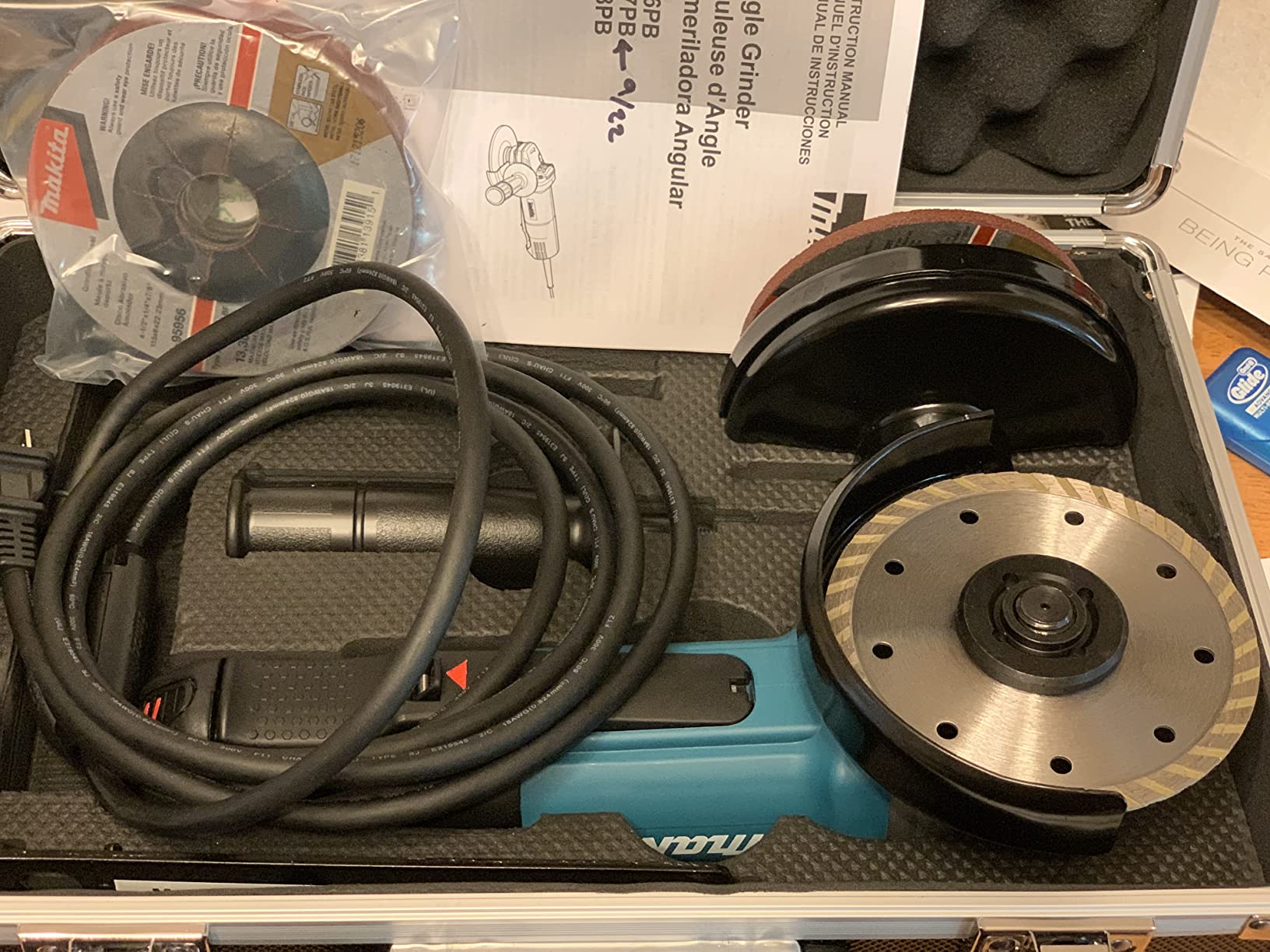 Makita 9557PBX1 4-1/2