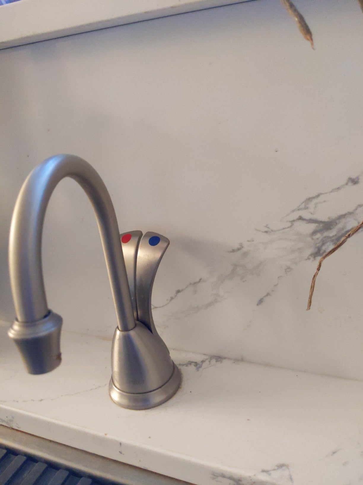 InSinkErator Wave Instant Hot and Cold Water Dispenser System, Faucet & Tank, Satin Nickel, HC-Wave-SN customer photo 1