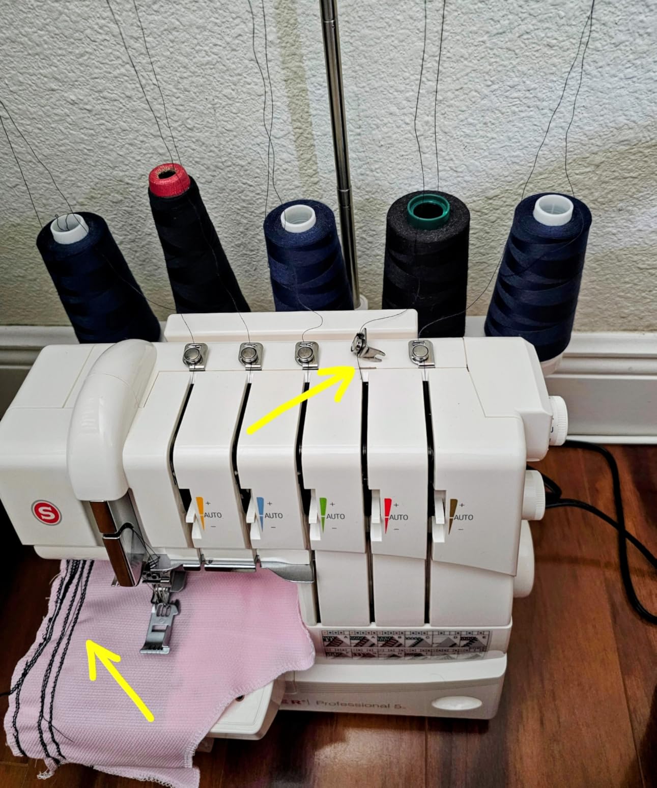 SINGER® Professional 14T968DC Heavy-Duty Serger Overlock with Accessory Kit | 2-3-4-5 stitch capability, removable trim trap, self adjusting design, metal frame, 1300 stitches/minute high speed customer photo 1