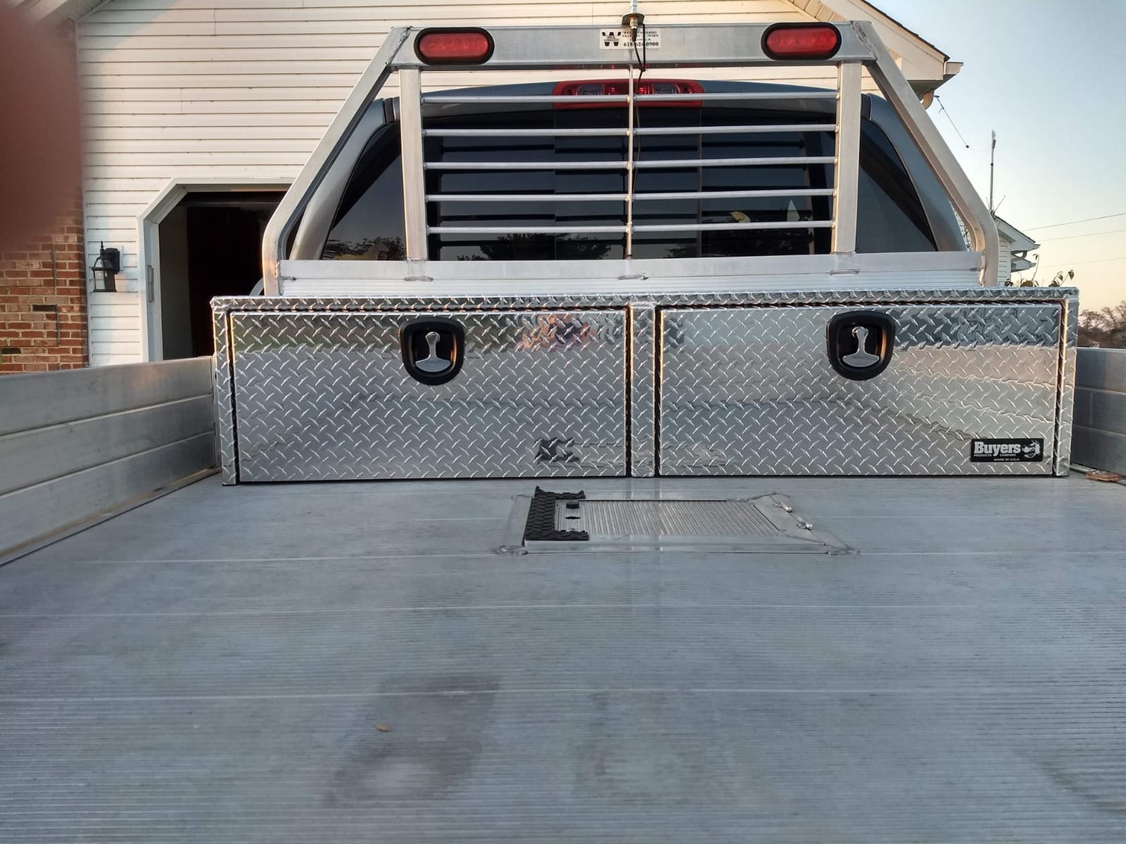 Buyers Products 1701551 72 x 13 x 16 Inch Aluminum Topsider Tool Box customer photo 1