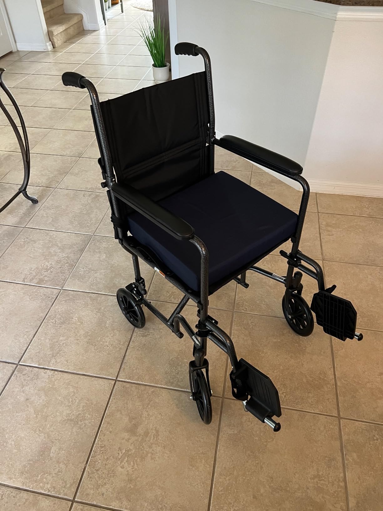 Drive Medical Folding Transport Wheelchair, Swing-Away Footrest, Silver customer photo 1