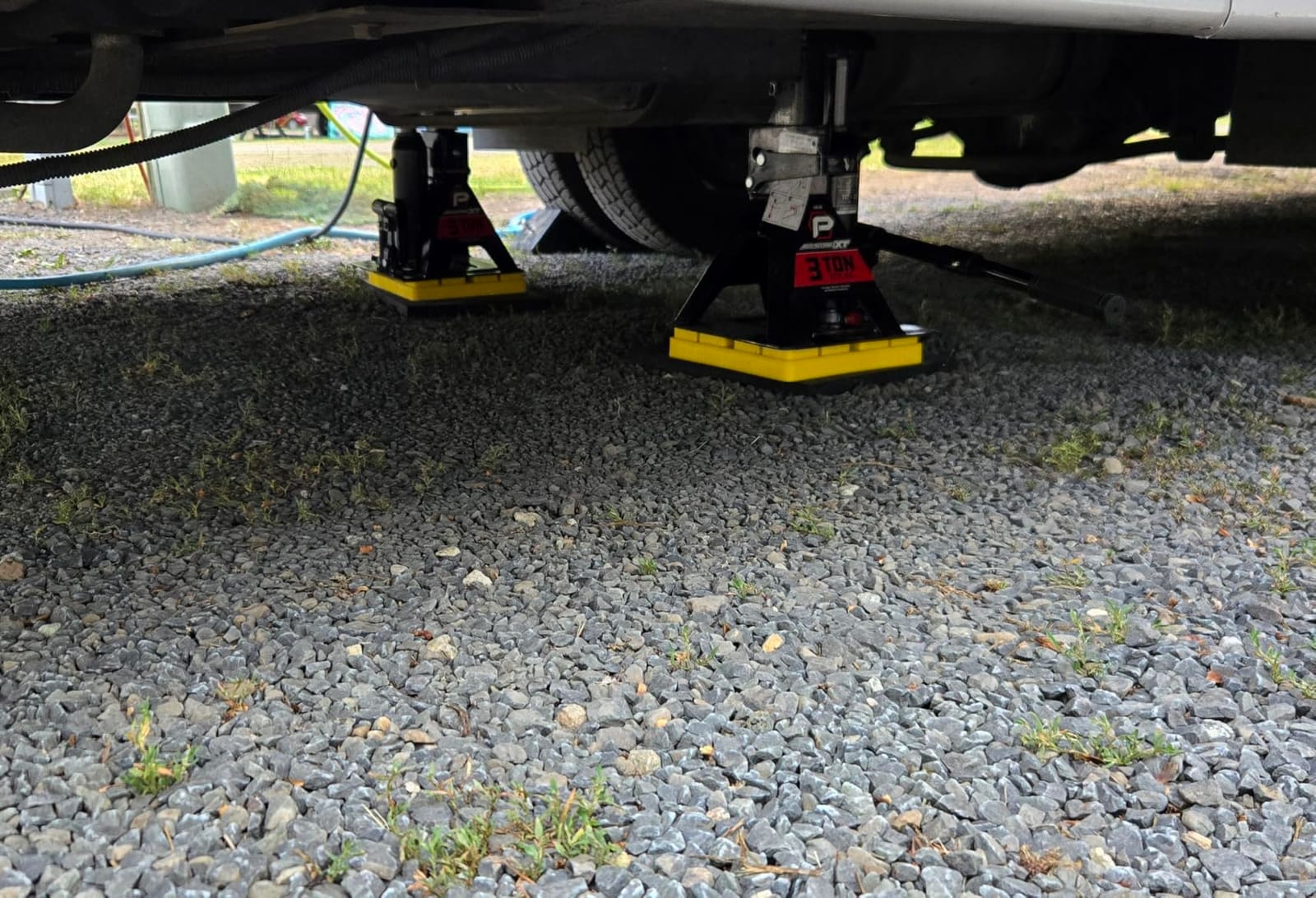 POWERBUILT 3 Ton All-in-One Hydraulic Bottle Jack and Jackstand in One, Compact, Wide Base, 11-21 Inch Range, Eliminates Jackstands, for Trucks, SUVs, RVs, Trailers, ASME, Not for Sedans - 640912 customer photo 2