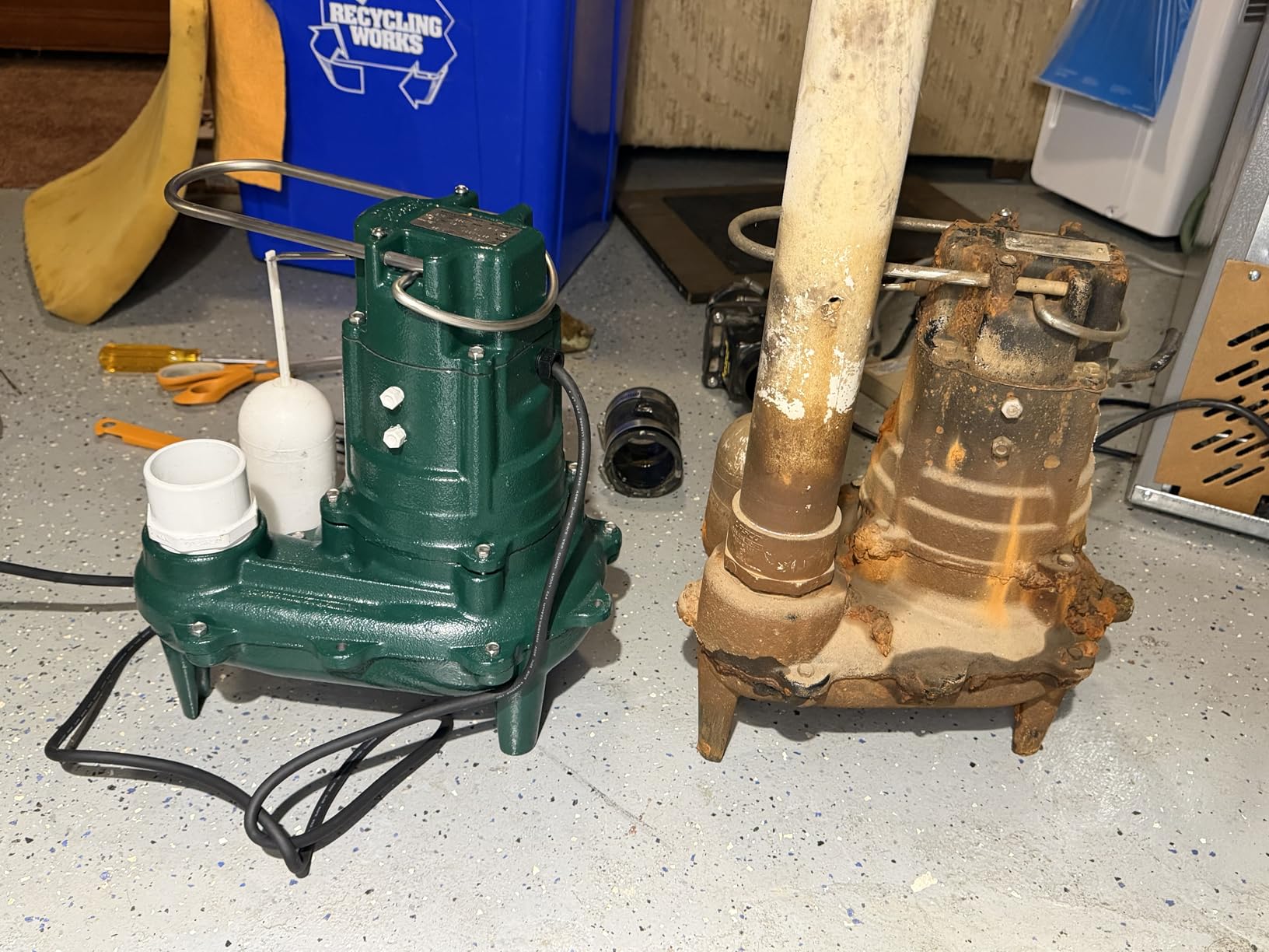 Zoeller Waste-Mate 267-0001 Sewage Pump, 1/2 HP Automatic – Heavy-Duty Submersible Sewage, Effluent or Dewatering Pump customer photo 2