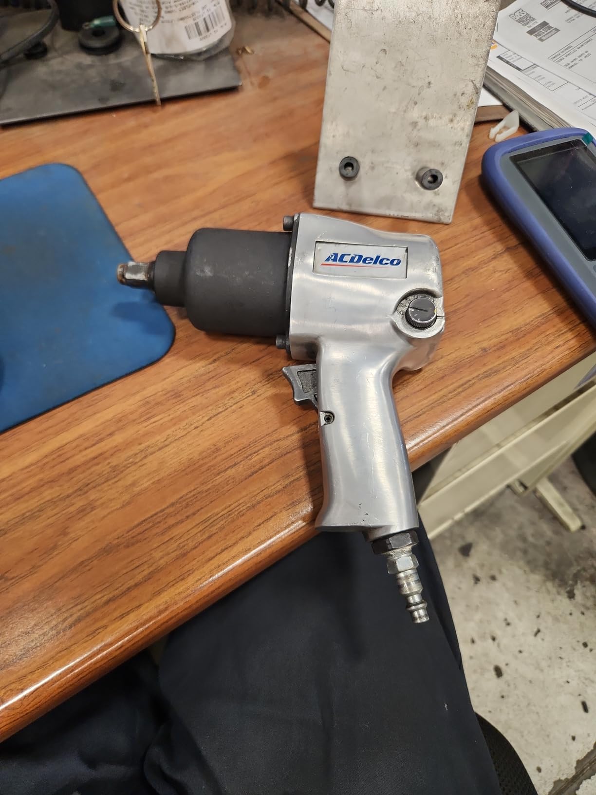 ACDelco ANI405A Heavy Duty Twin Hammer ½” 500 ft-lbs. 5-Speed Pneumatic Impact Wrench Tool Kit customer photo 2