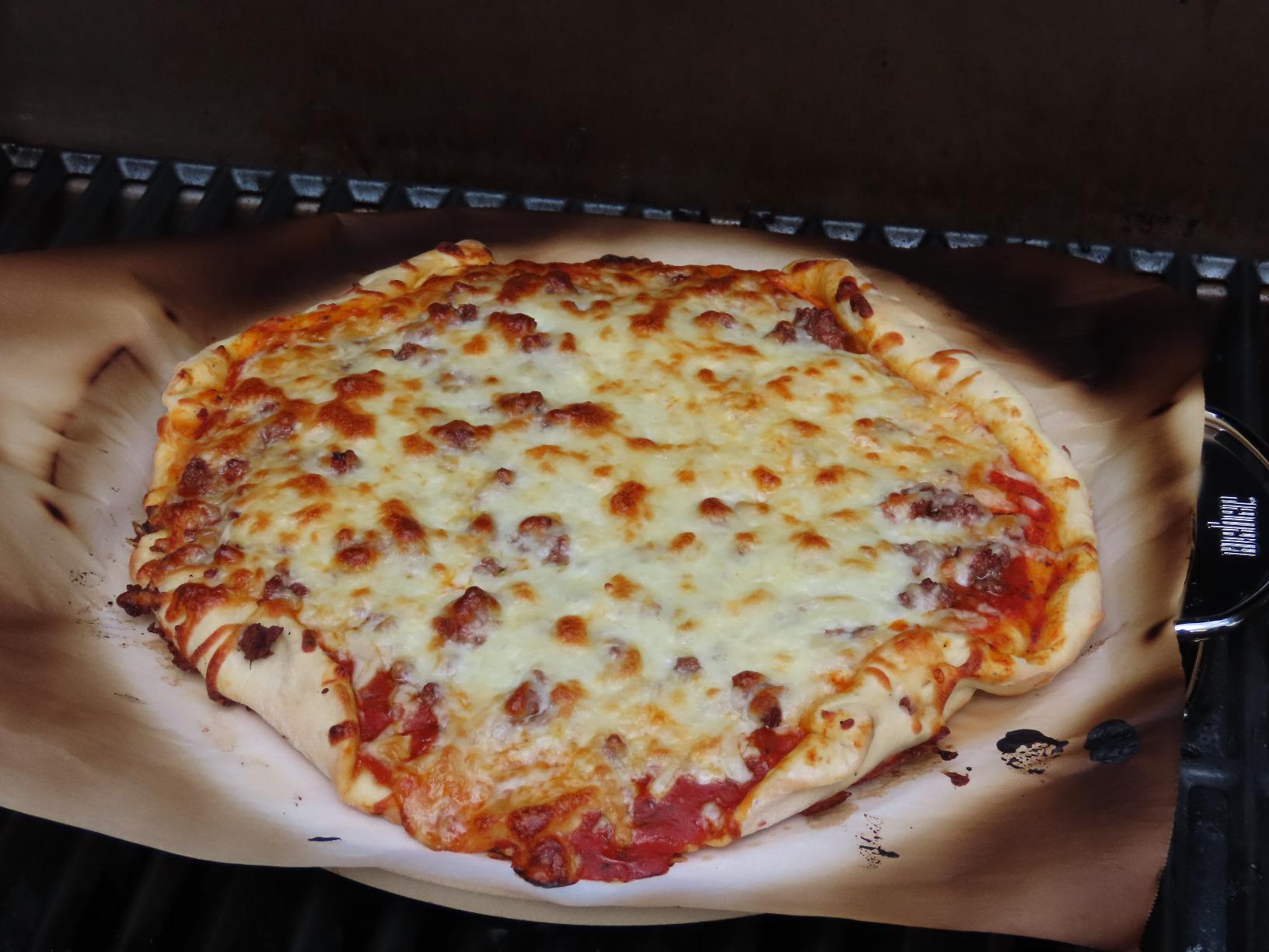 Weber® Gourmet BBQ System Pizza Stone with Carry Rack, 16.7