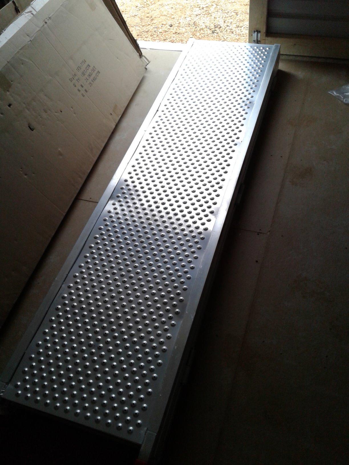 Black Widow Plate-Style Aluminum Extra-Wide Tri-Fold ATV Ramp customer photo 1