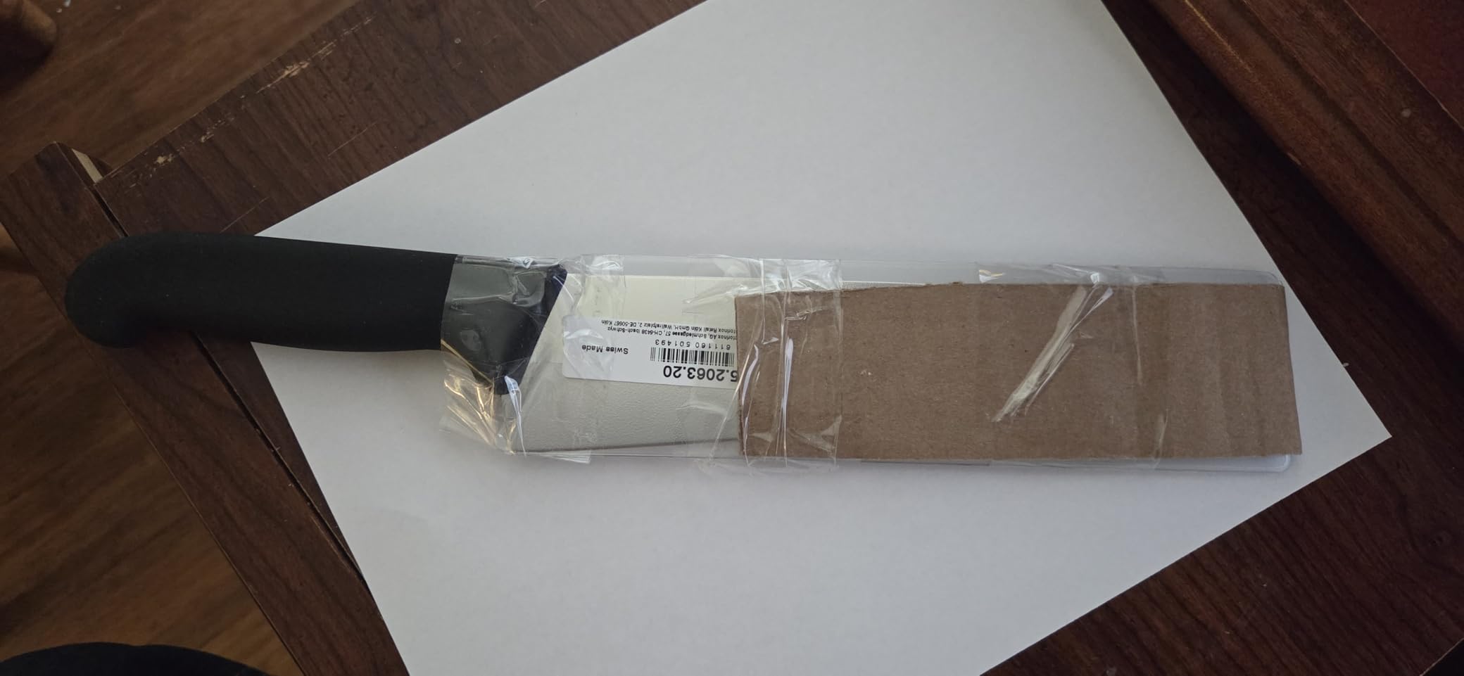 Victorinox Fibrox Pro 8 Inch Chef’s Knife, Dishwasher Safe, Black customer photo 2