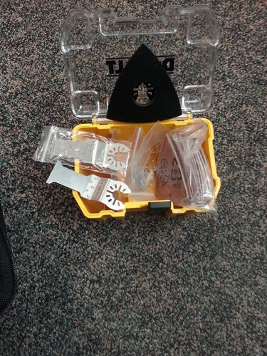 DEWALT Oscillating Tool, 3-Amp, Corded, Includes Wood Blades, Sandpaper and Tool Bag (DWE315K) customer photo 2