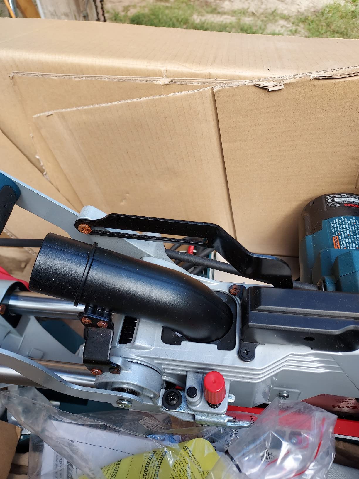 BOSCH CM8S 8-1/2 In. Single-Bevel Slide Miter Saw for Woodworking customer photo 2