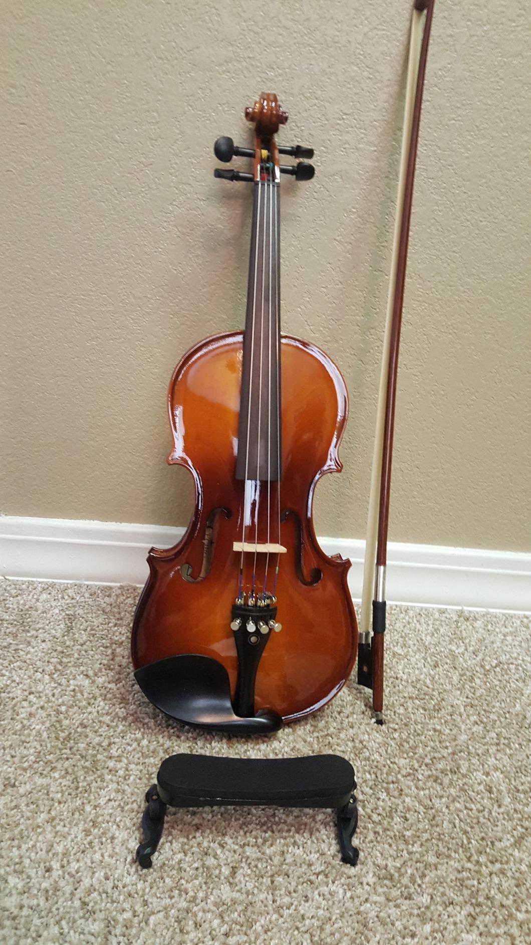 Cecilio 1/2 Violin Solidwood Violin with Hard Case, Bow, Rosin, Tuner, Shoulder Rest & Lesson Book – Ideal for Beginners customer photo 2
