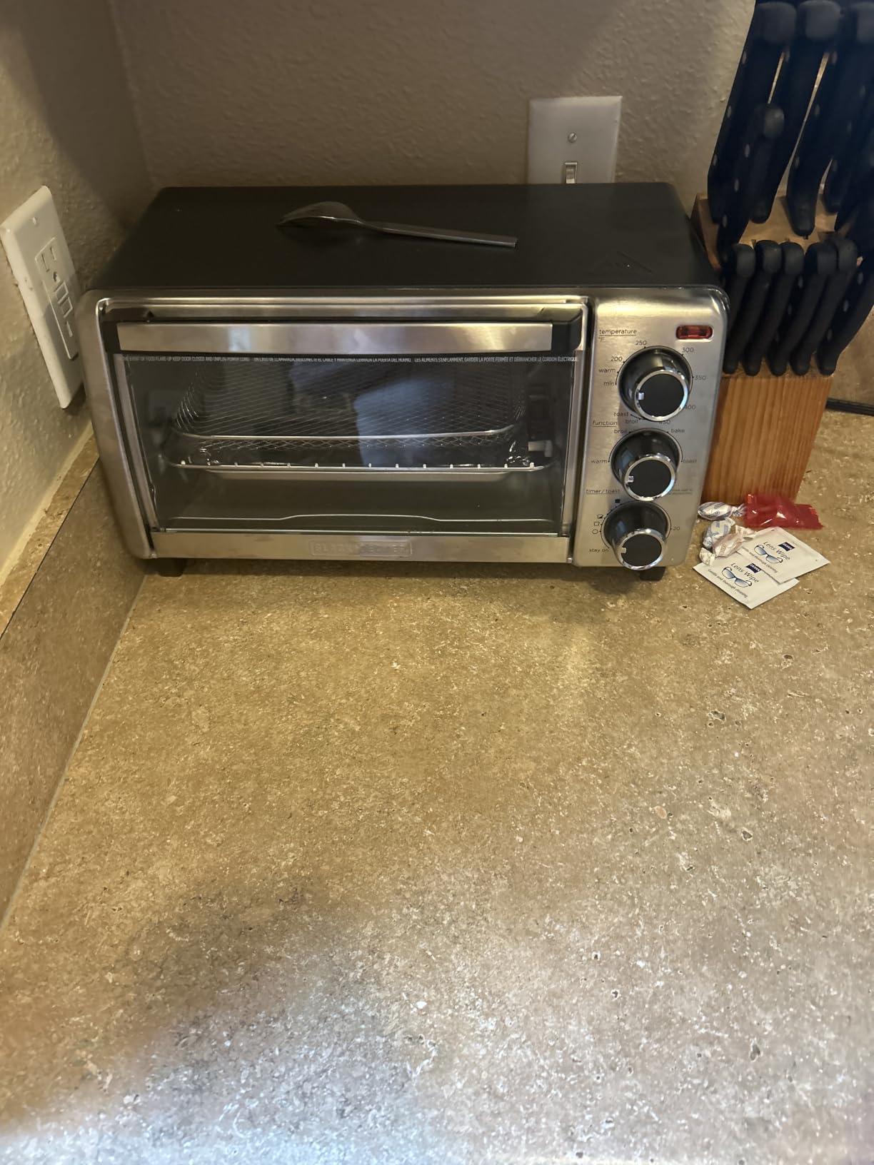 BLACK+DECKER TO1313SBD Toaster Oven, 15.47 Inch, Silver | Compact convection oven fits a 9-inch pizza with timer, stay-on function and removable crumb tray. customer photo 2