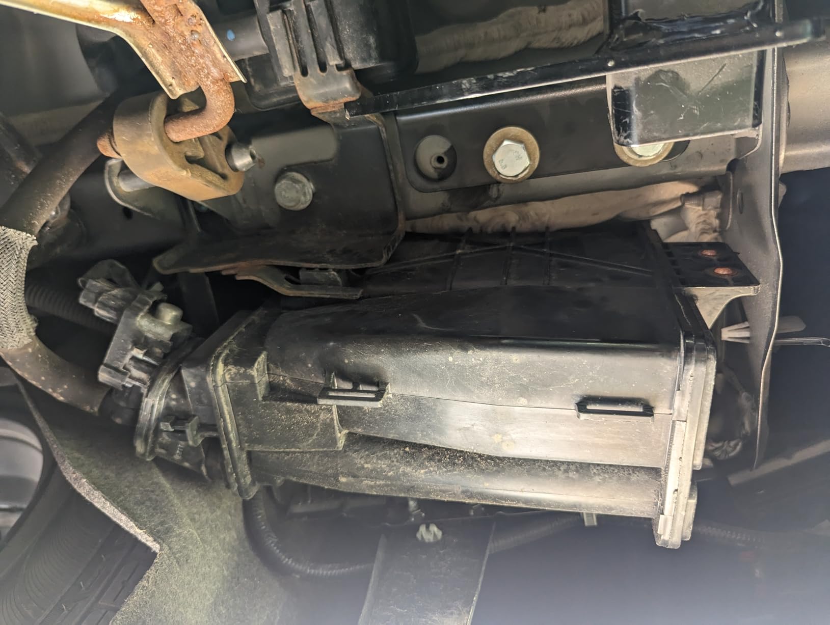 Draw-Tite 75902 Class 3 Trailer Hitch, 2 Inch Square Receiver, Compatible with Nissan Rogue (please verify VEHICLE APPLICATION) customer photo 2