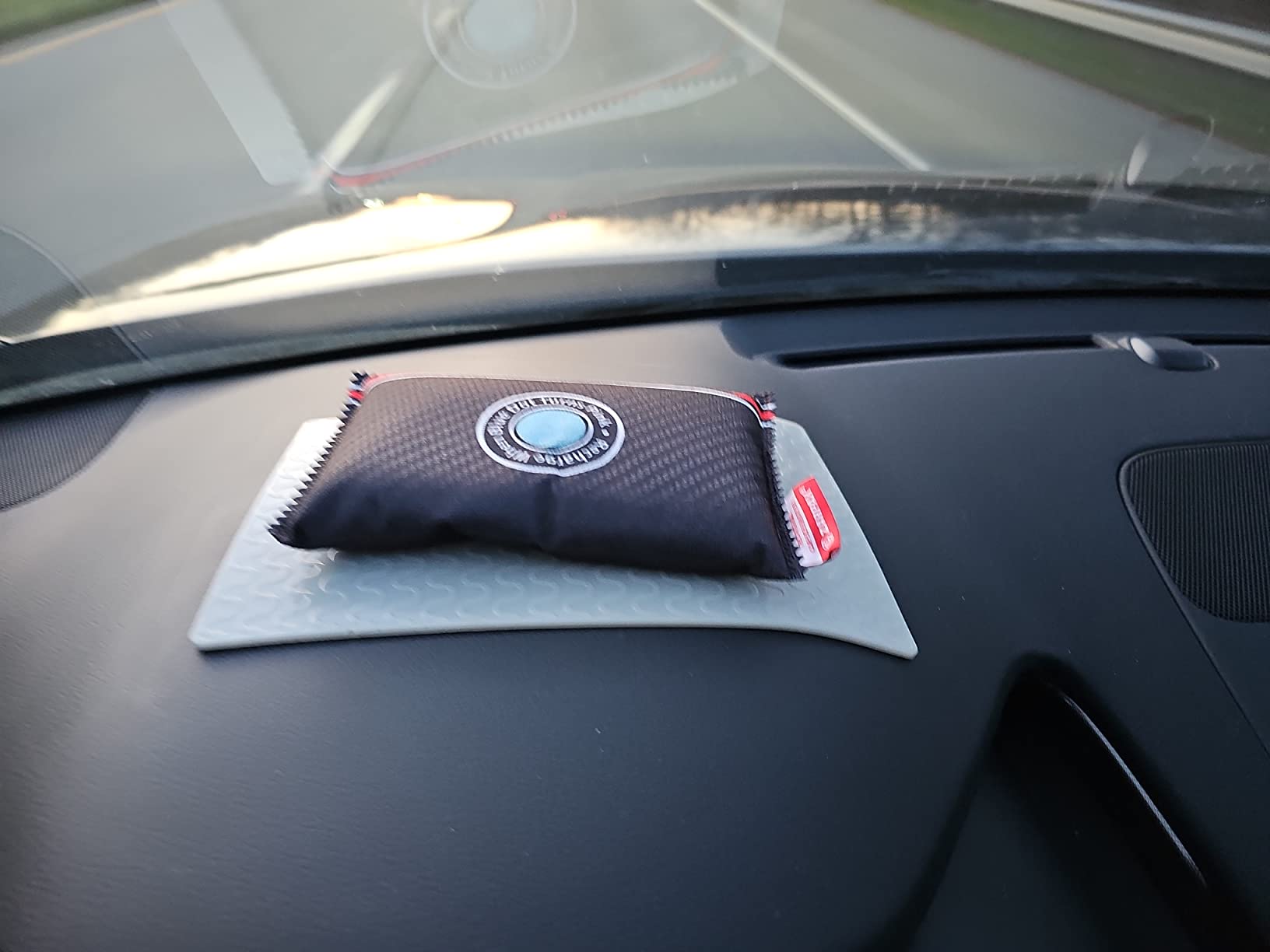 Zarpax Reusable Car Dehumidifier Bag Rechargeable Moisture Absorber 1 Pack customer photo 1