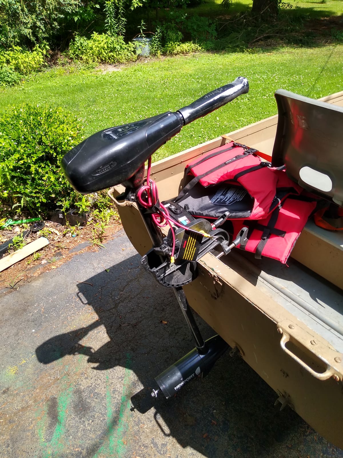 Newport NV-Series Thrust Saltwater Transom Mounted Trolling Electric Trolling Motor w/LED Battery Indicator customer photo 2