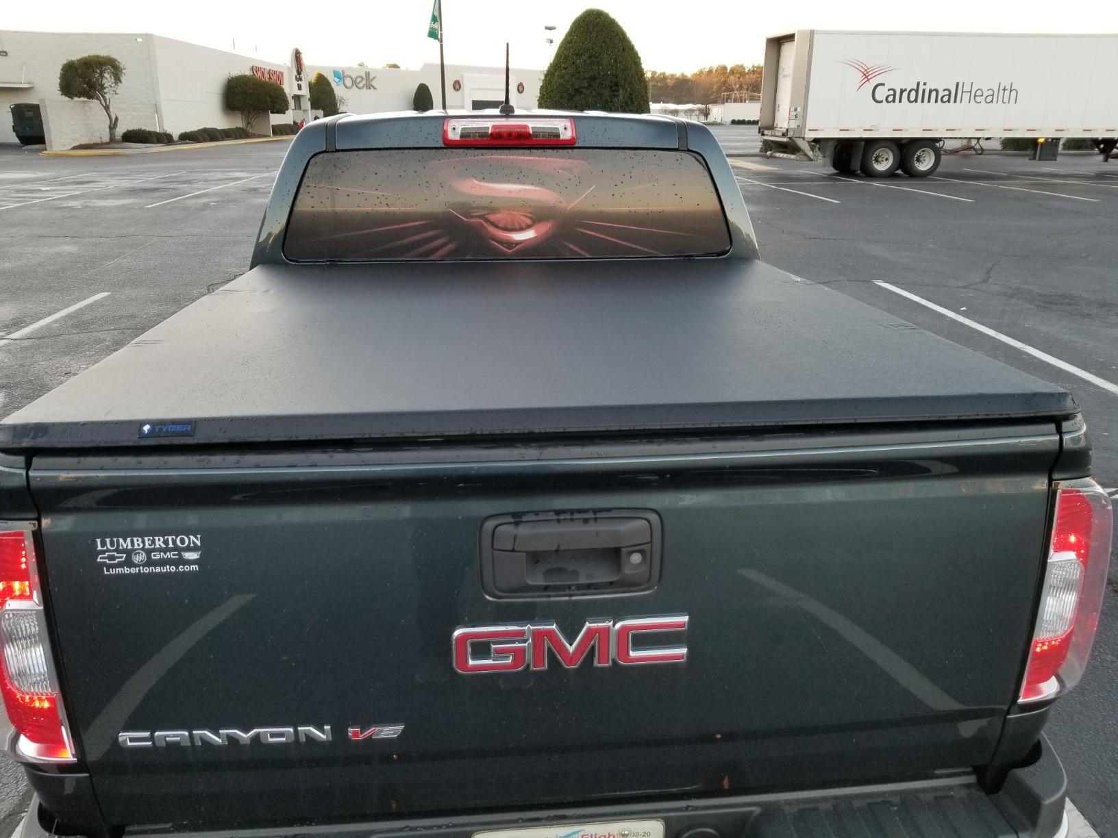 Tyger Auto T3 Soft Tri-Fold Truck Bed Tonneau Cover Compatible with 2015-2022 Chevy Colorado / GMC Canyon | Fleetside 5'2