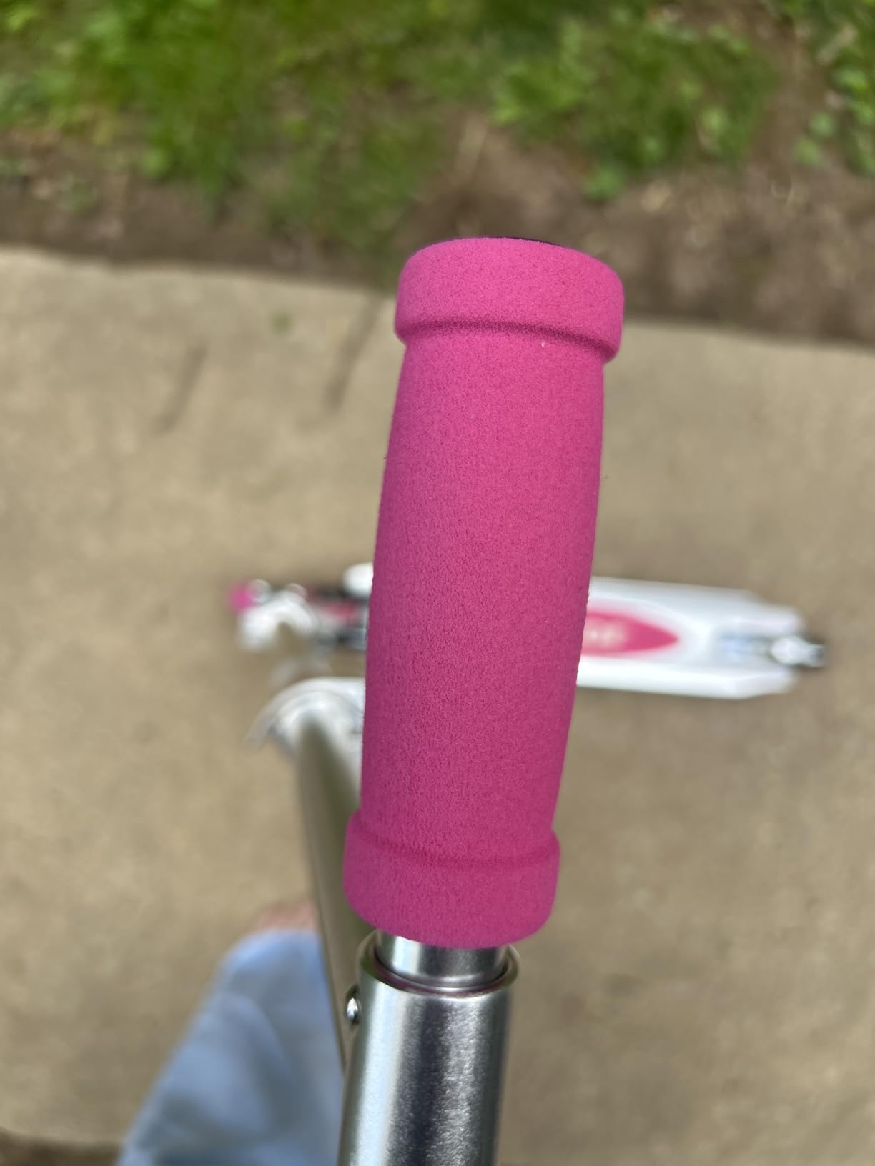 Razor A Kick Scooter for Kids - Lightweight, Foldable, Aluminum Frame, and Adjustable Handlebars customer photo 2