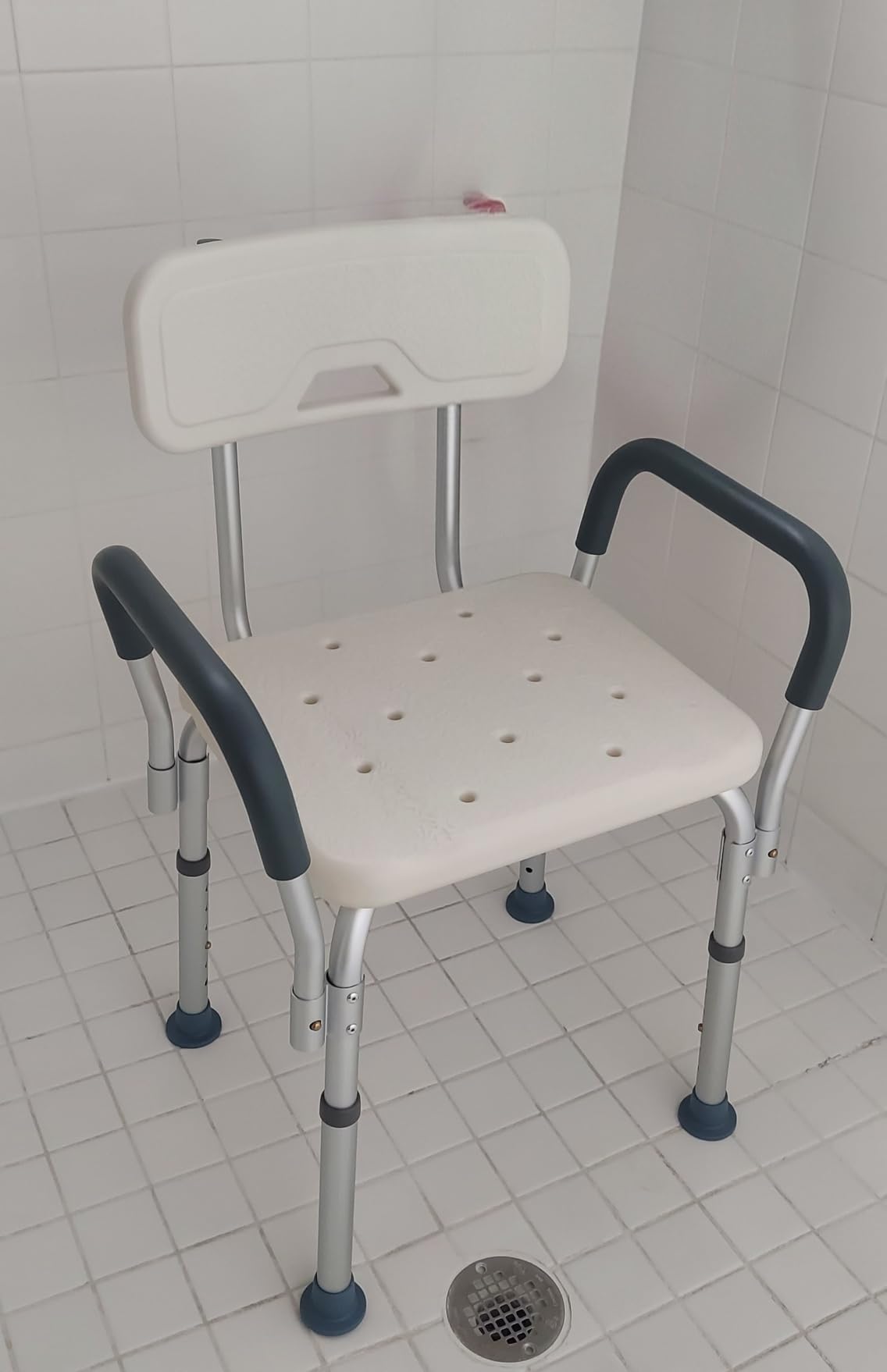 Medline Shower Chair Seat with Padded Armrests and Back | Heavy Duty Shower Chair for Bathtub | Slip Resistant Shower Seat with Adjustable Height | Shower Chair for Inside Shower with 350 lb Capacity customer photo 1