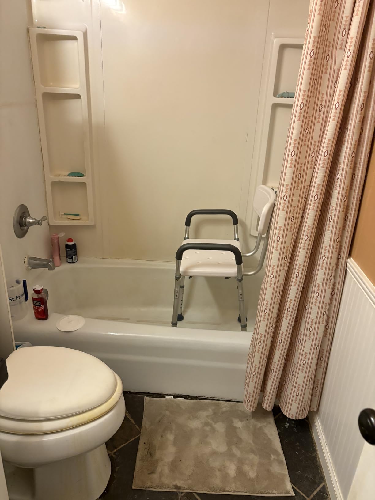 Vaunn Medical Deluxe Spa Shower Chair with Arms and Back, Bath Seat for Seniors, 450 lbs Max Weight, White with Light Gray Arms customer photo 2
