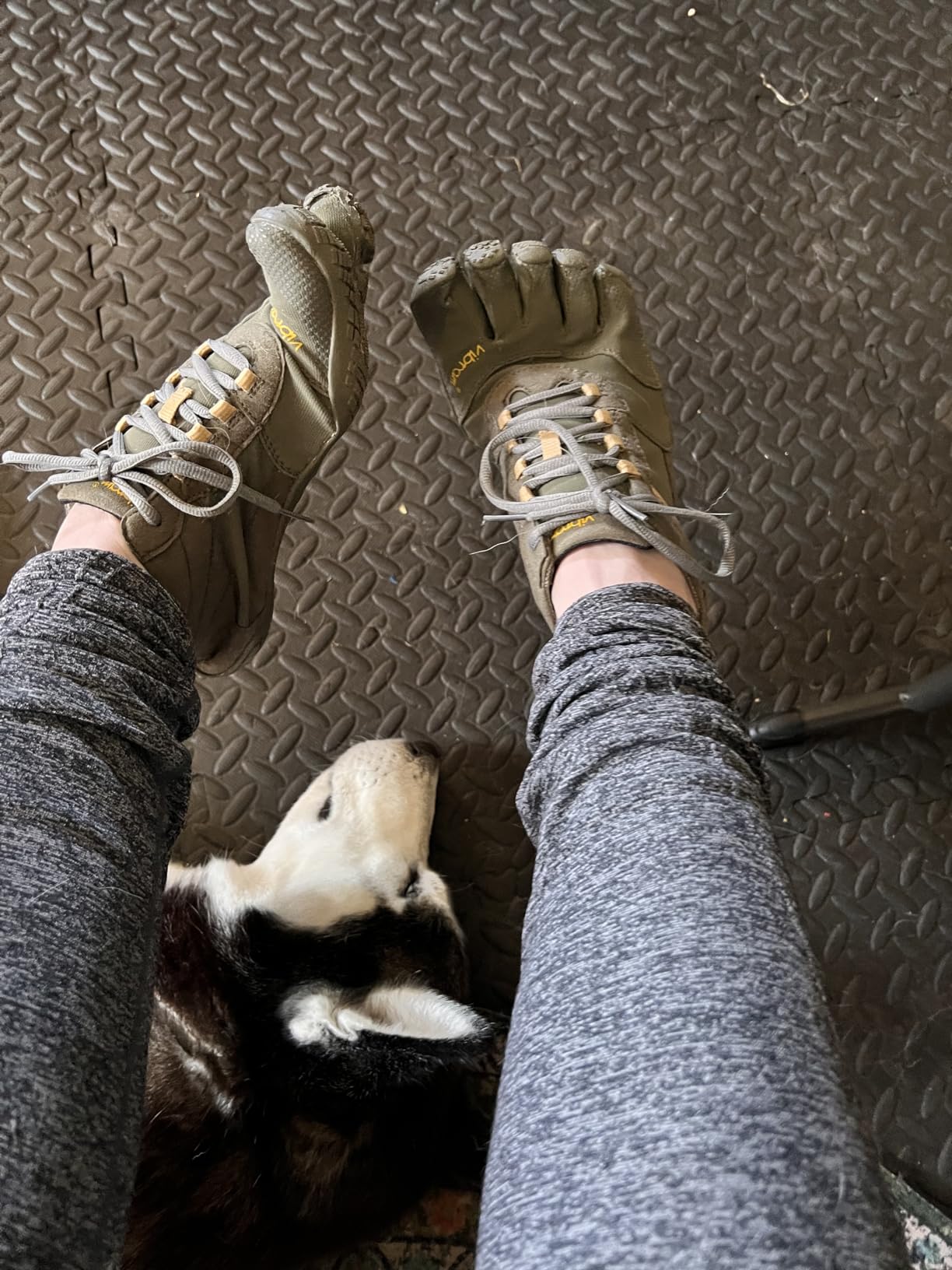 Vibram Men's FiveFingers V-Trek | Barefoot All-Terrain Outdoor Shoe for Hiking & Light Trail customer photo 1