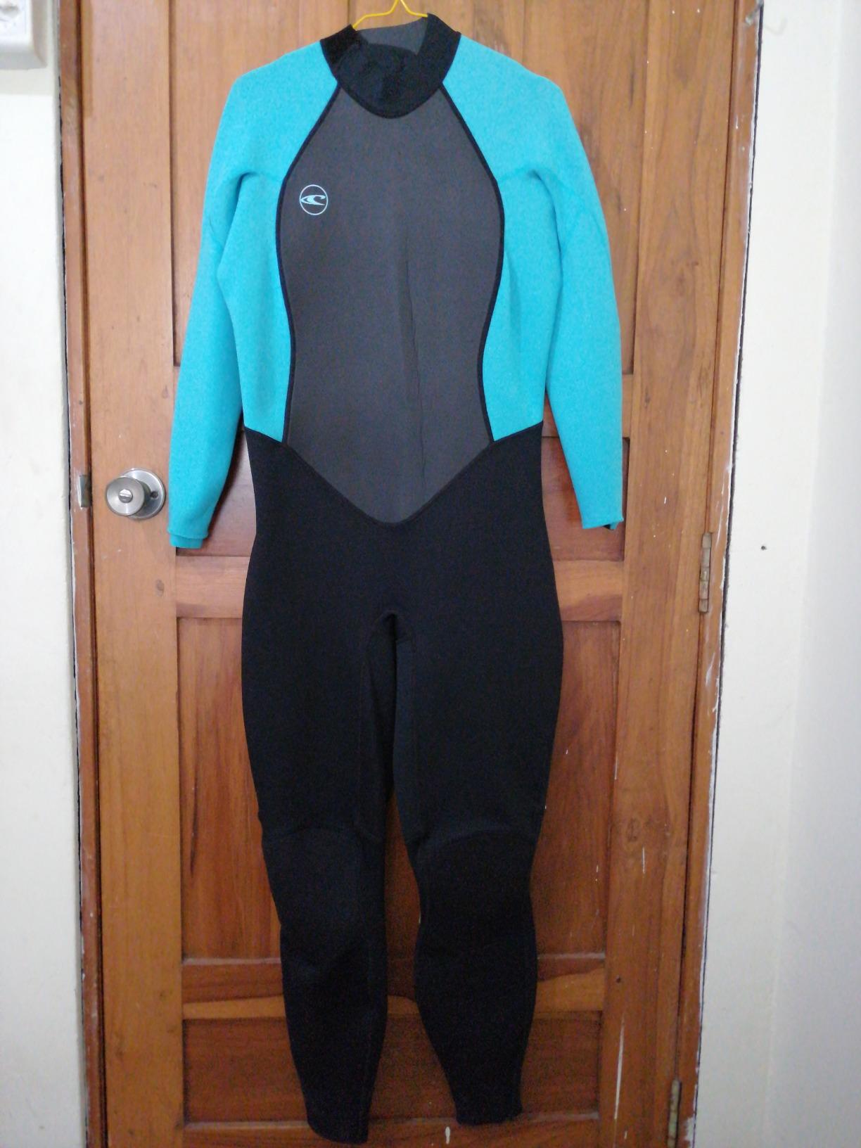 O'Neill Women's Reactor-2 3:2mm Back Zip Full Wetsuit customer photo 1