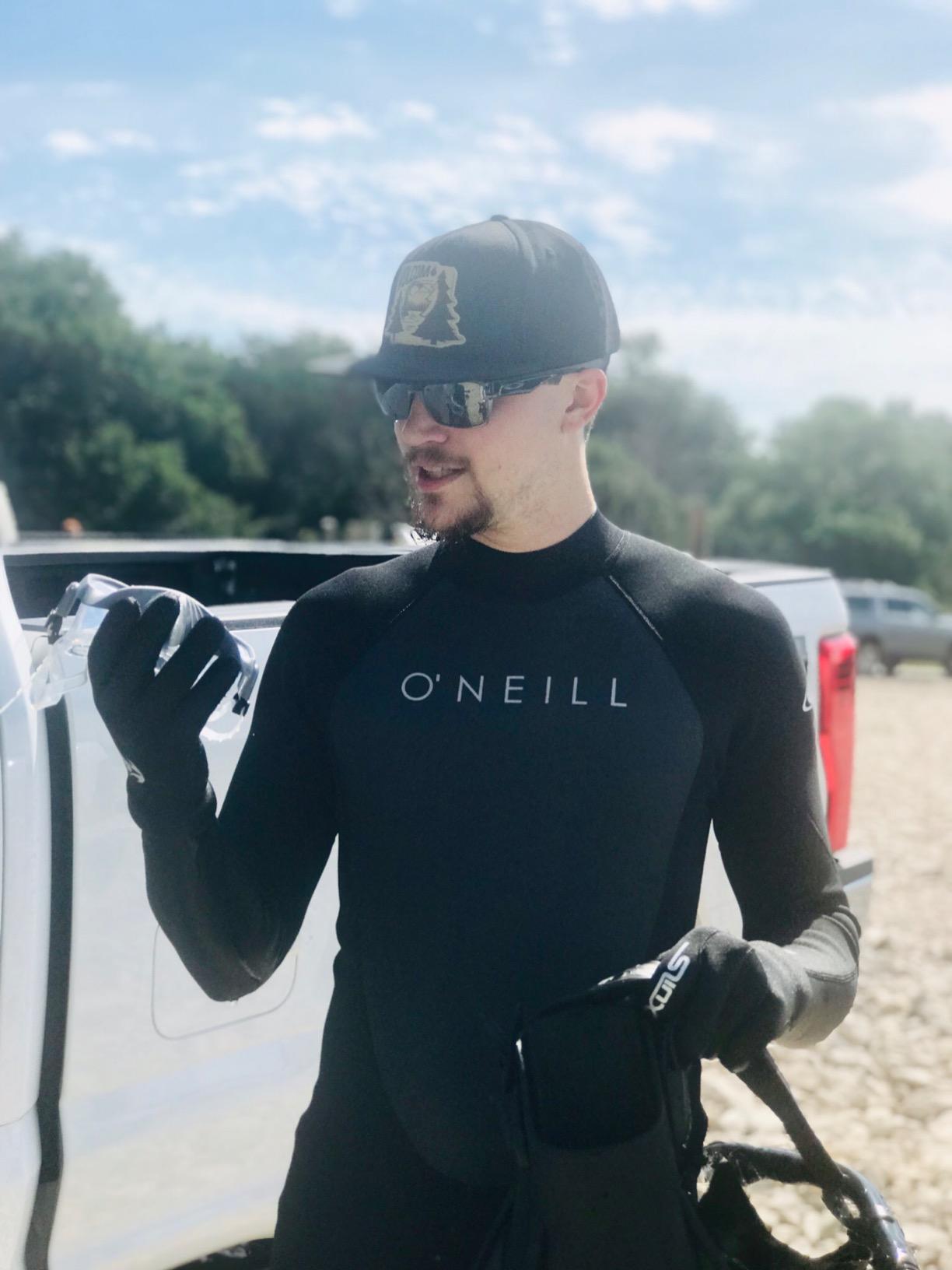 O'Neill Men's Reactor-2 3:2mm Back Zip Full Wetsuit, Lightweight Warmth with Good Flexibility for Surfing, Paddleboarding, Kayaking customer photo 1