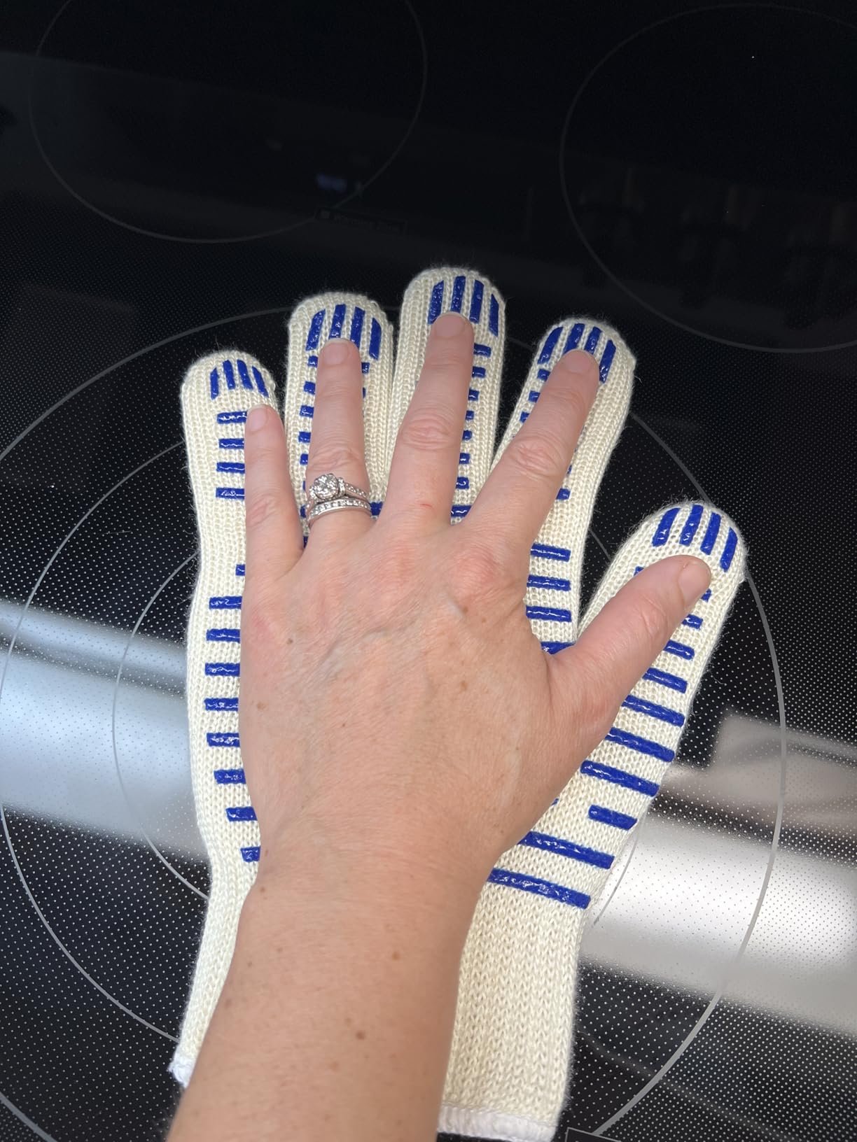 The Ove Glove - Superior Heat & Flame Hand Protection - Pack of 2 Oven Mitts customer photo 1