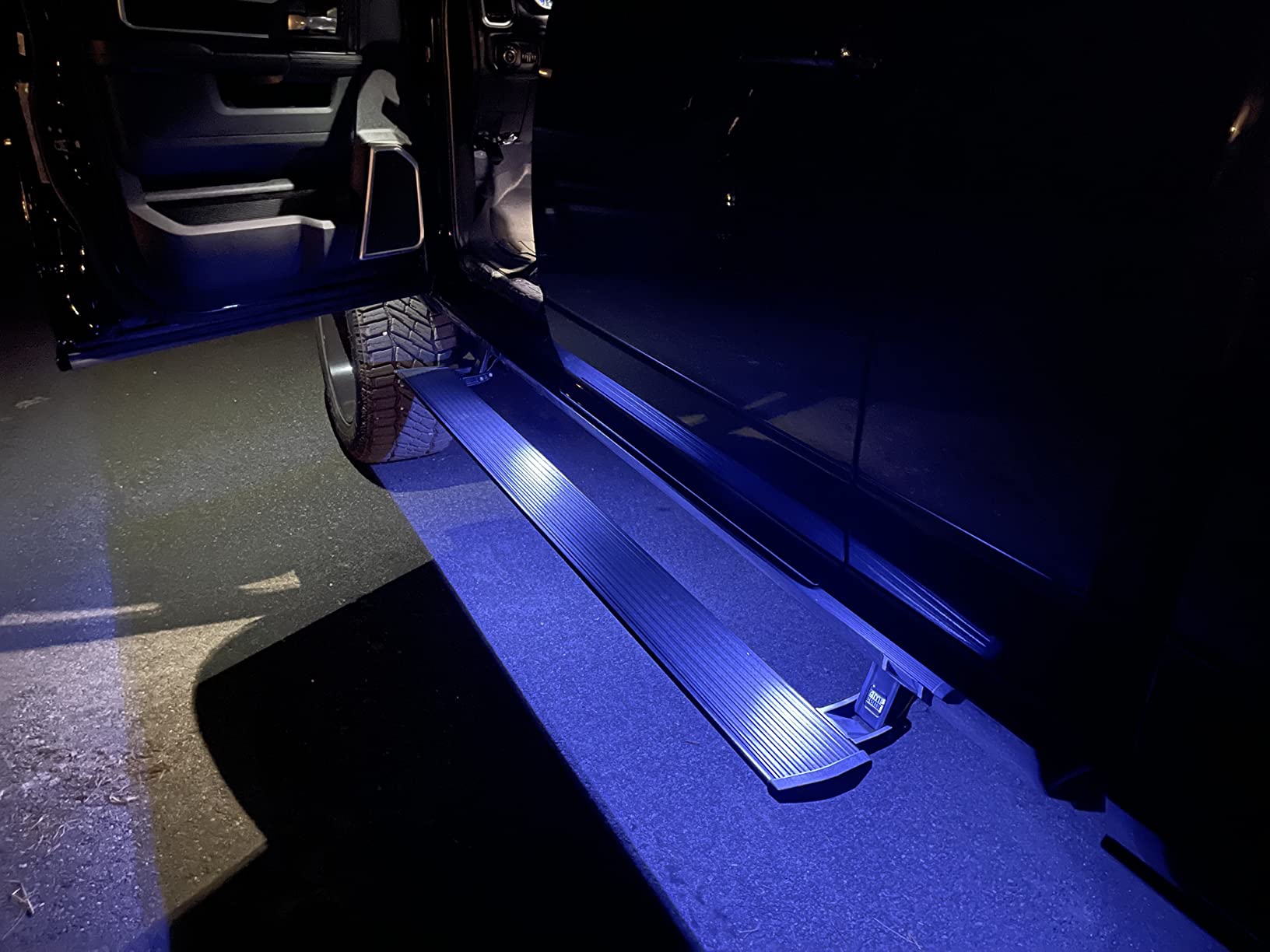 RealTruck AMP Research PowerStep Plug-N-Play Retractable Electric Truck Steps with LED Step Lights | Fits 2018 - 2024 RAM 2500/3500 Diesel; & more (See Description) | 76239-01A customer photo 1