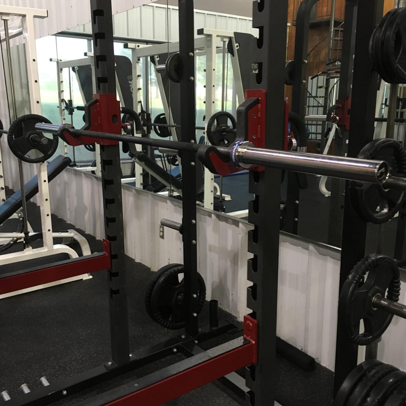 Synergee Open 15kg and 20kg Black Phosphate and Chrome Olympic Barbell. Rated 1000lbs for Weightlifting and Powerlifting. customer photo 2