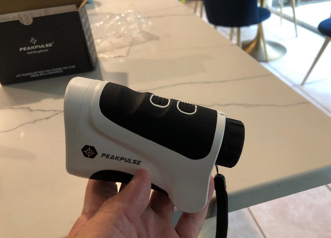 Golf Range Finder 650/1700 Yards 6X with Slope Switch for Golfer customer photo 1