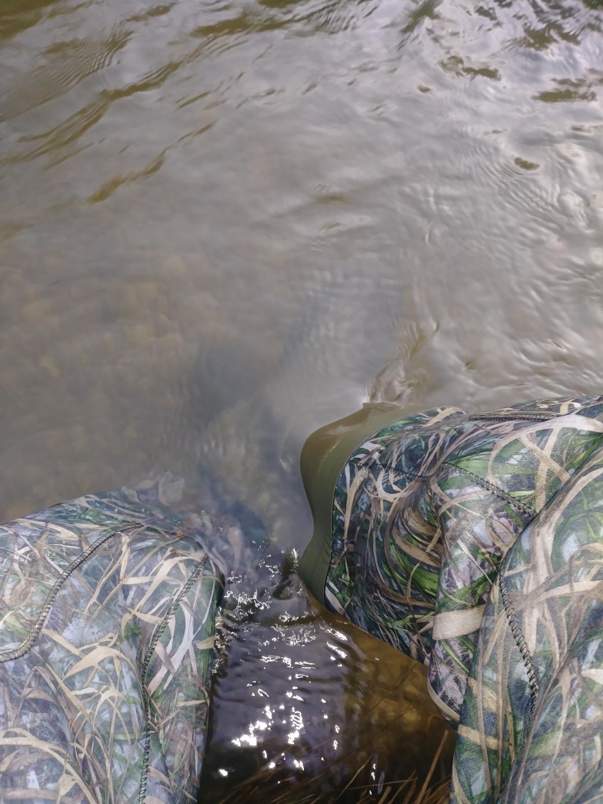 Foxelli Chest Waders, Waterproof 4mm Neoprene Hunting & Fishing Waders for Men & Women with Boots customer photo 2